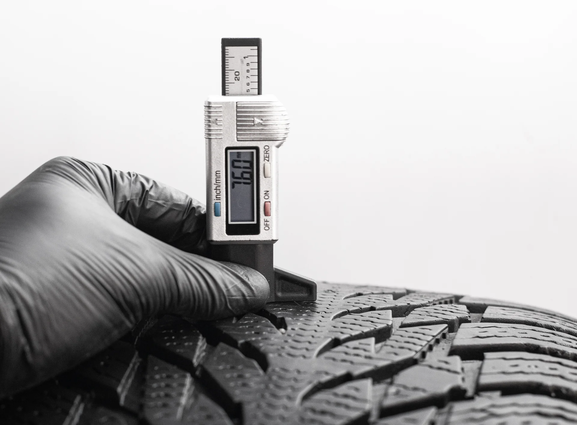 Nokian Hakkapeliitta R3 SUV 255/45 R20 105T - миниатюра 2