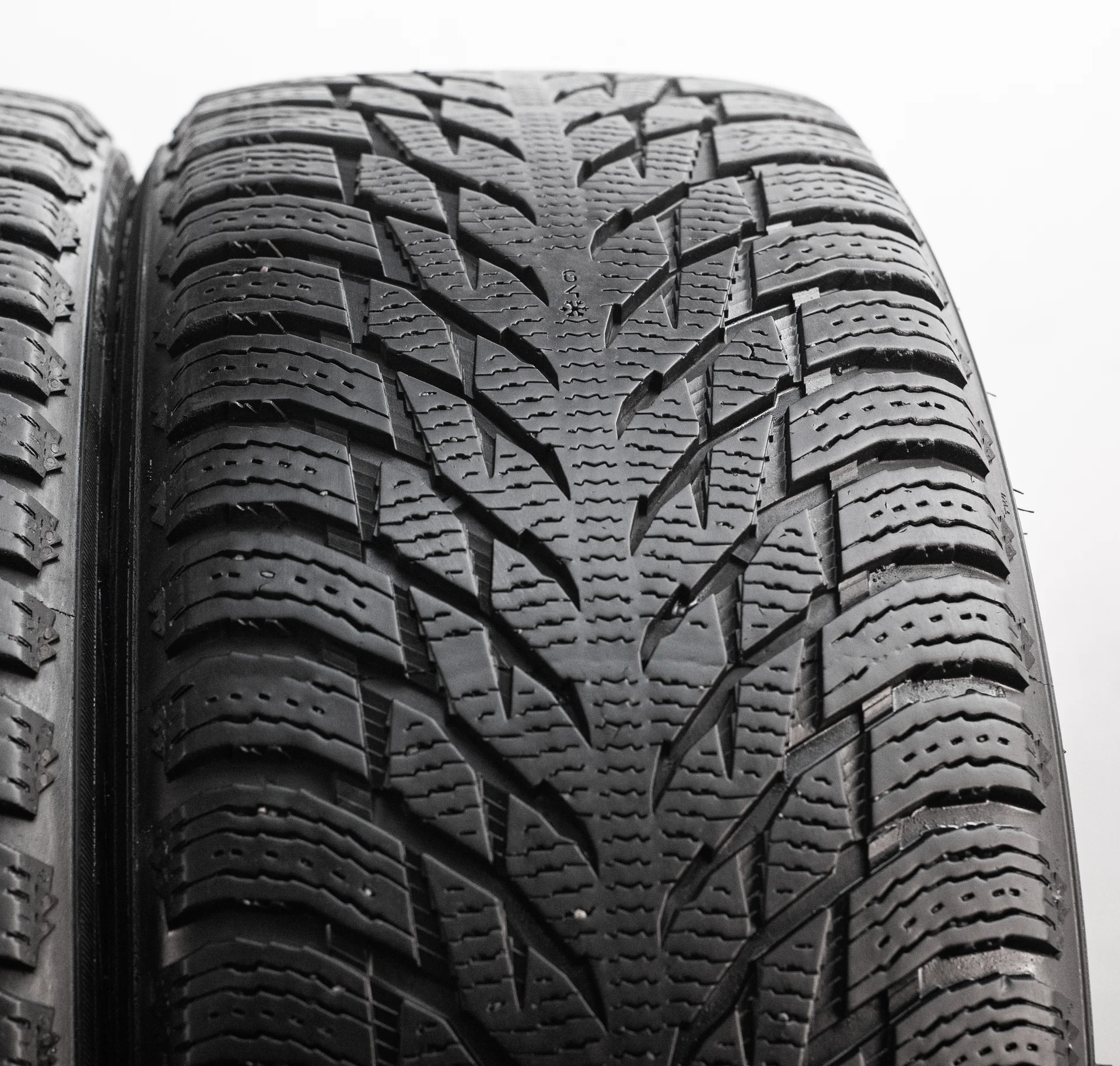 Nokian Hakkapeliitta R3 SUV 255/45 R20 105T - миниатюра 3