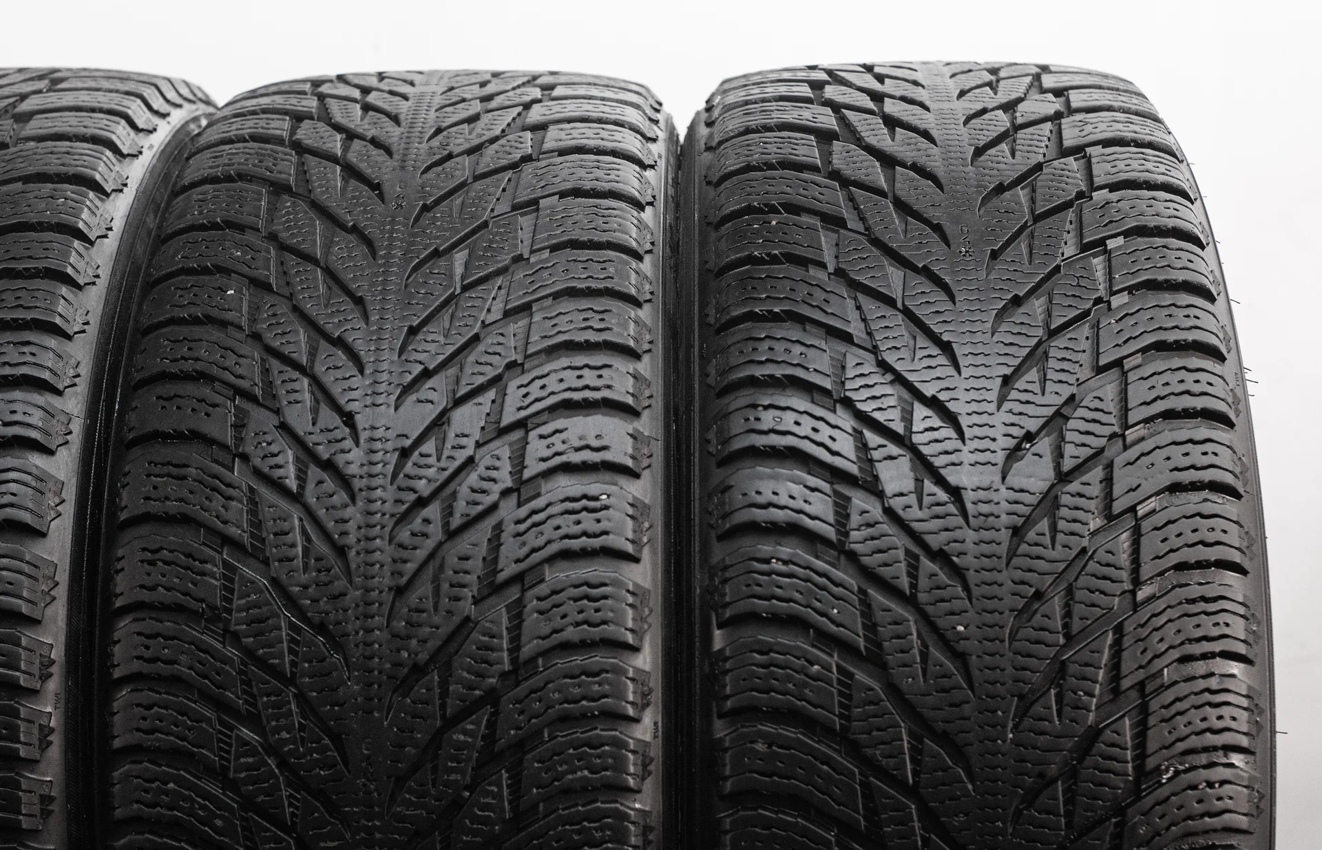 Nokian Hakkapeliitta R3 SUV 255/45 R20 105T - миниатюра 4