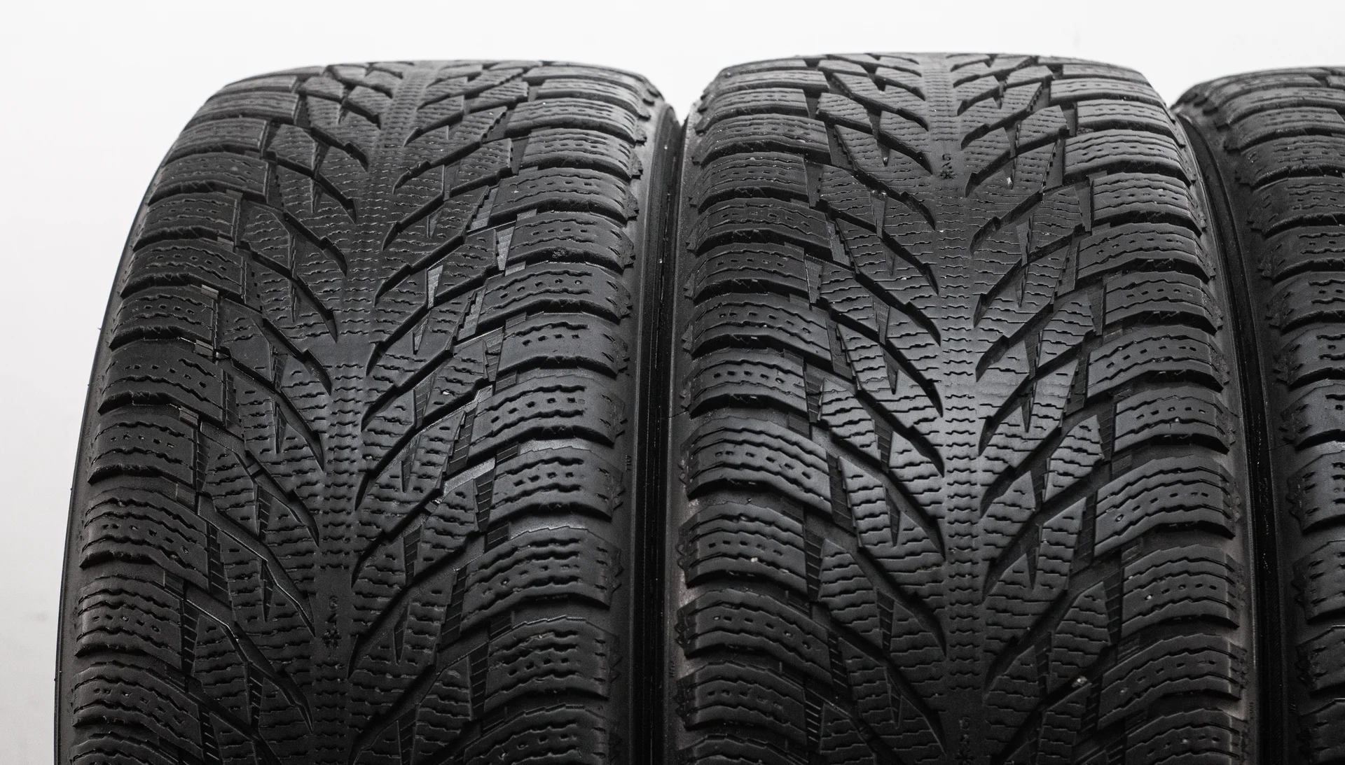 Nokian Hakkapeliitta R3 SUV 255/45 R20 105T - миниатюра 5