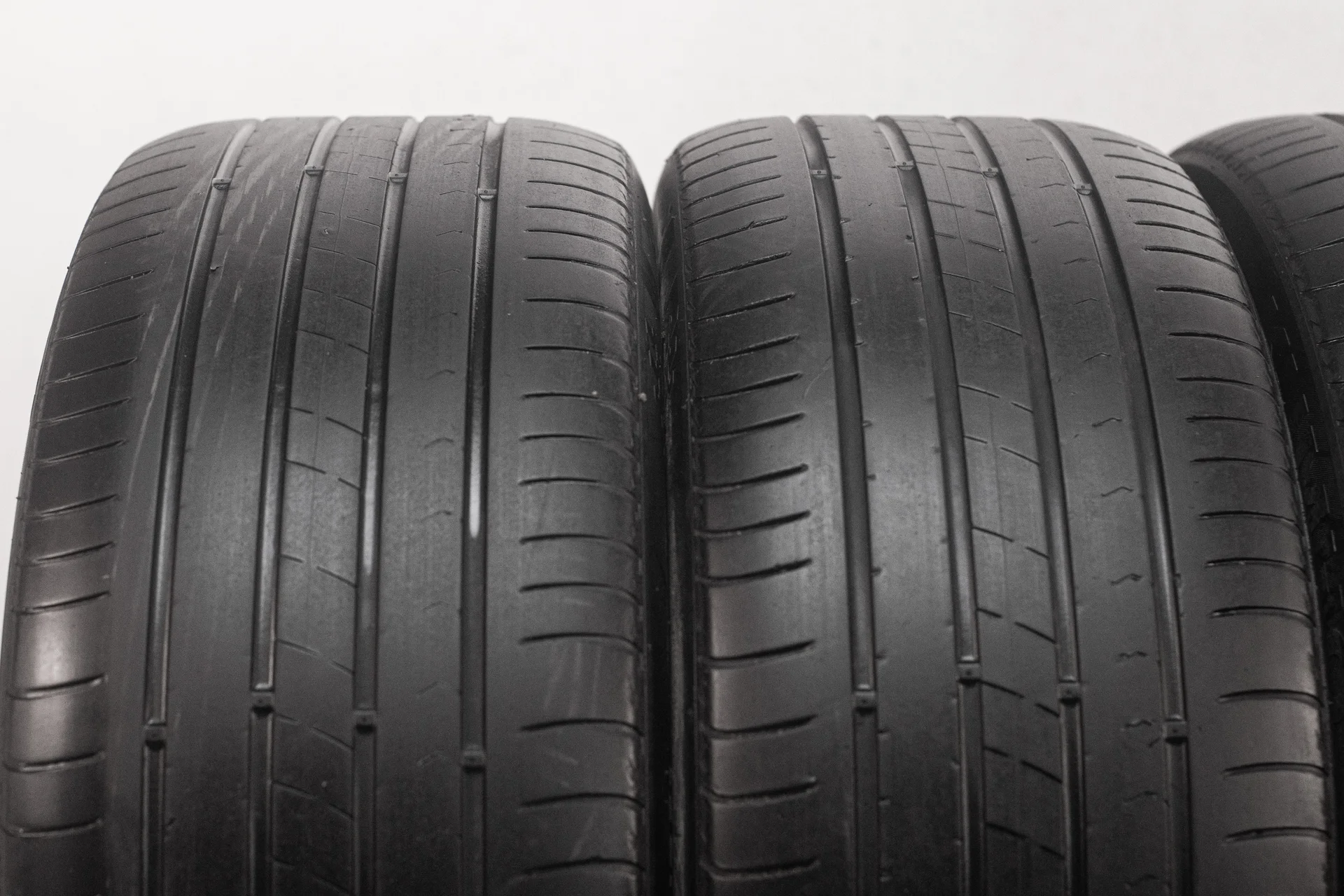 Kumho Ecsta HS51 235/45 R18 94V - миниатюра 5