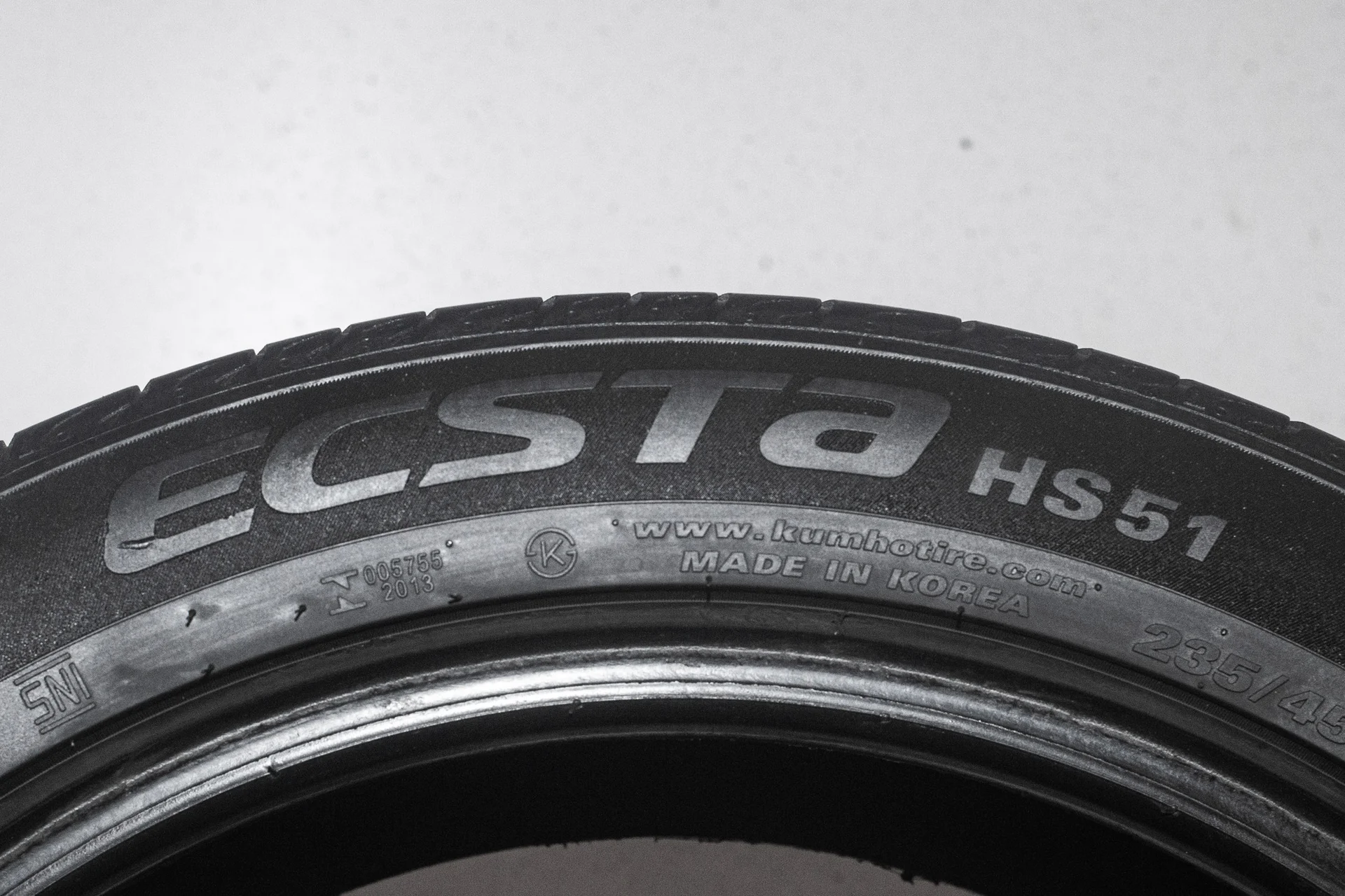 Kumho Ecsta HS51 235/45 R18 94V - миниатюра 7