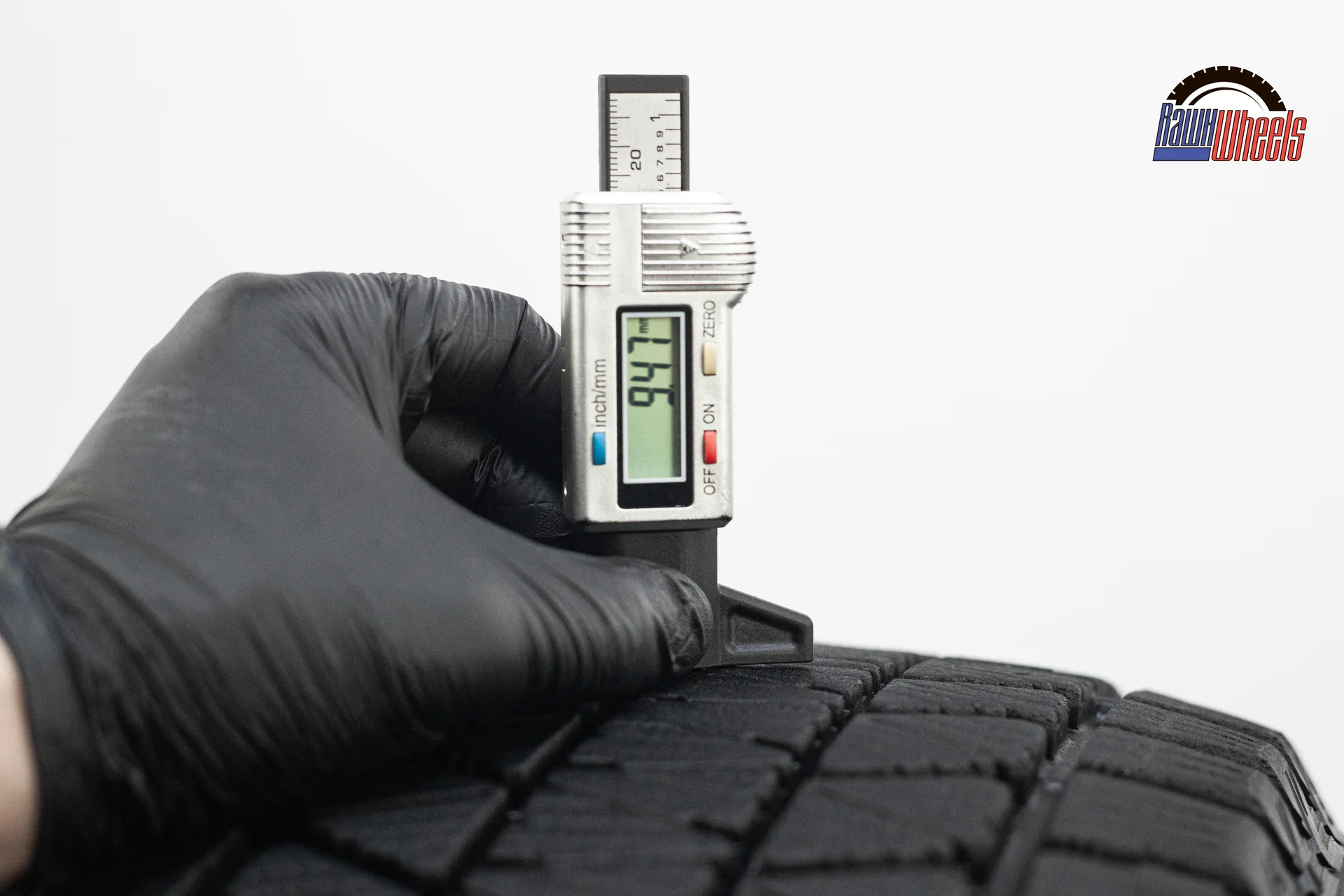 Bridgestone Blizzak DM V3 215/65 R17 103T XL - миниатюра 2