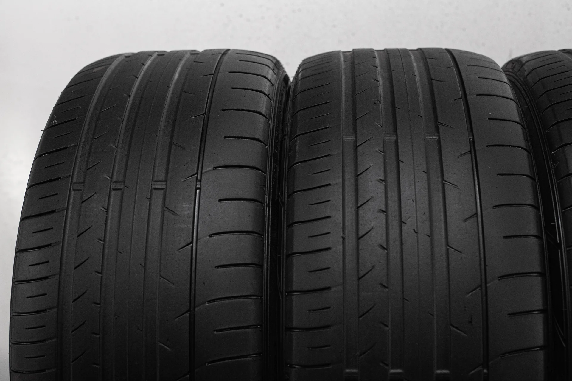 Dunlop SP Sport Maxx 050+ 275/45 R20 110Y - миниатюра 5