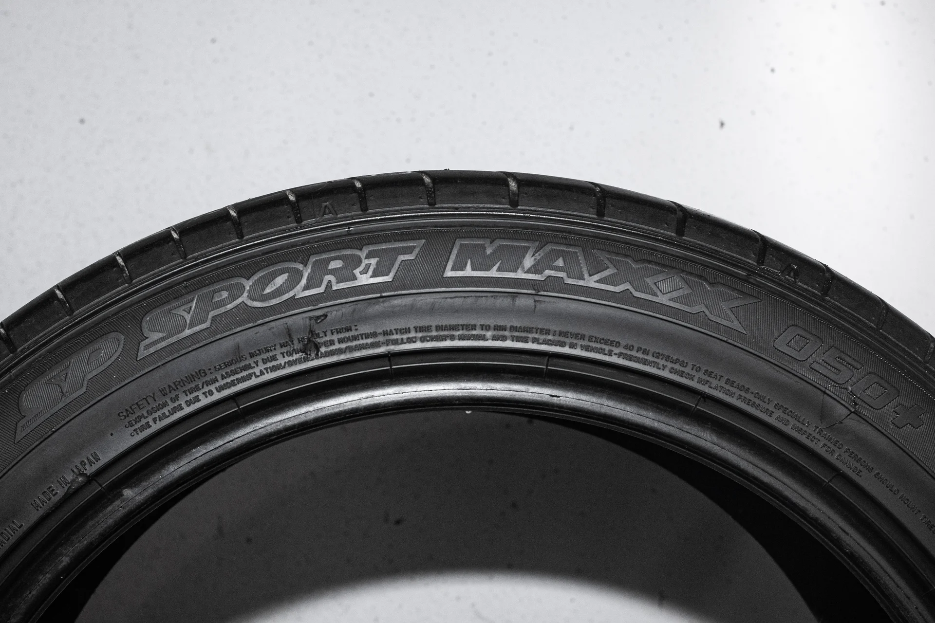 Dunlop SP Sport Maxx 050+ 275/45 R20 110Y - миниатюра 9