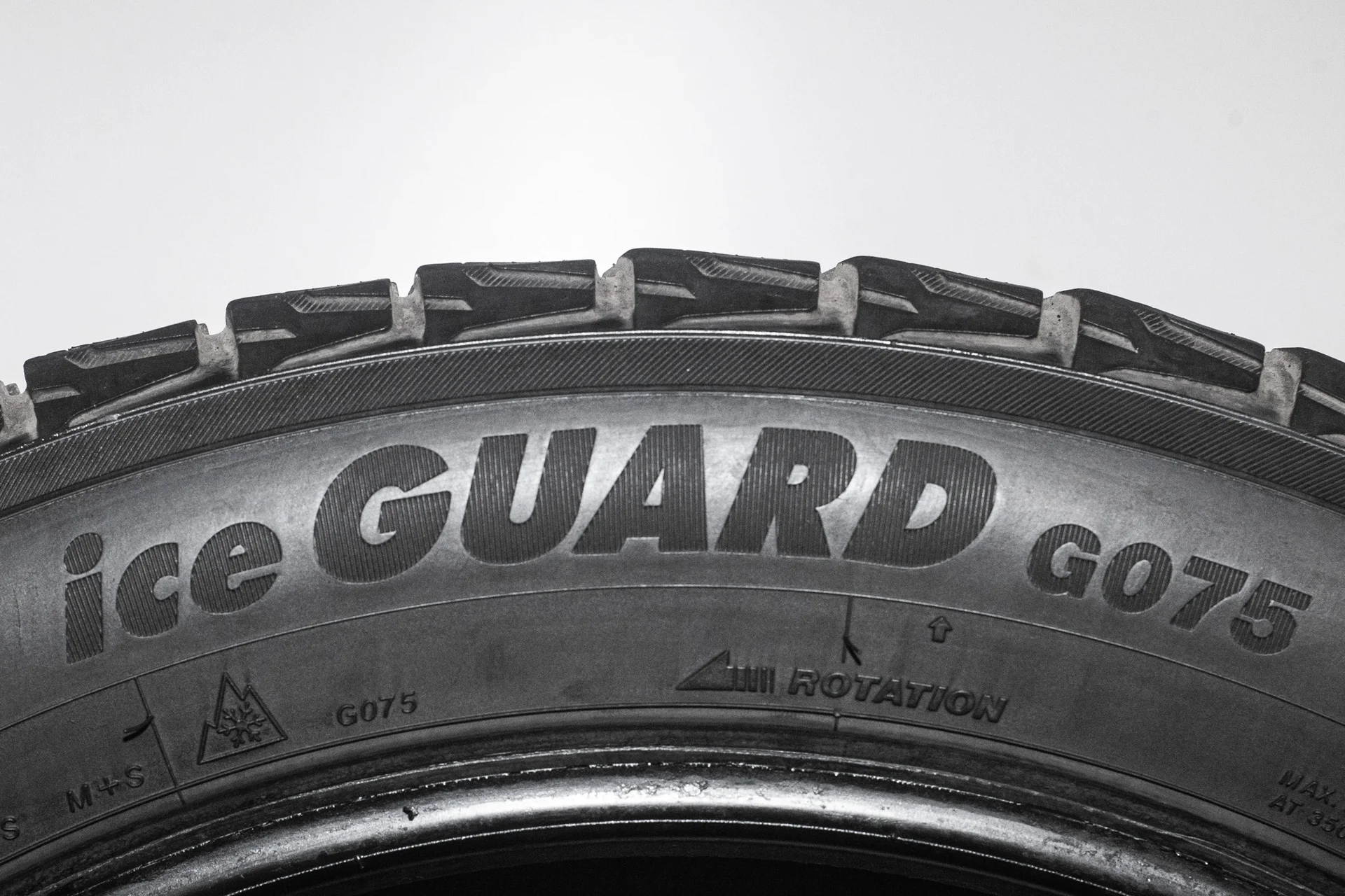 Yokohama Ice Guard G075 235/55 R20 102Q - миниатюра 7
