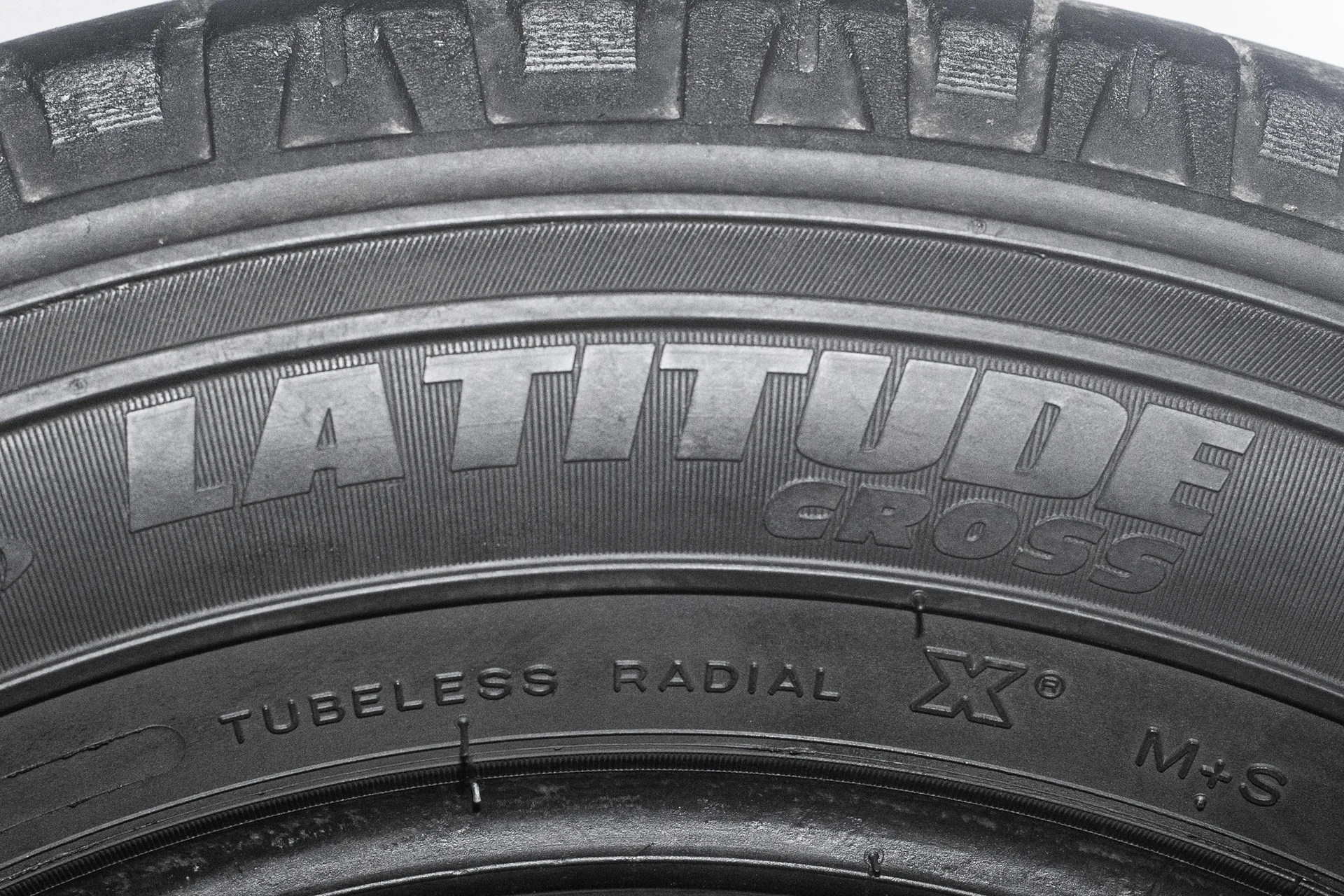 Michelin Latitude Cross 235/60 R16 100T - миниатюра 10