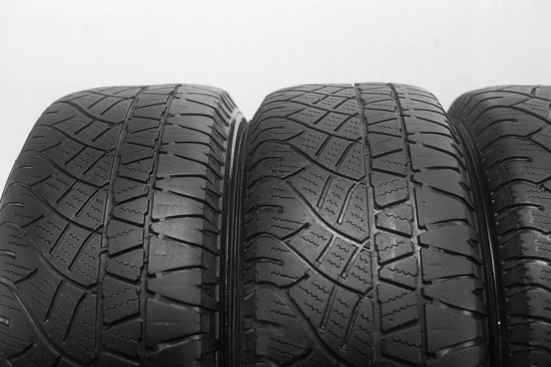 Michelin Latitude Cross 235/60 R16 100T - миниатюра 5