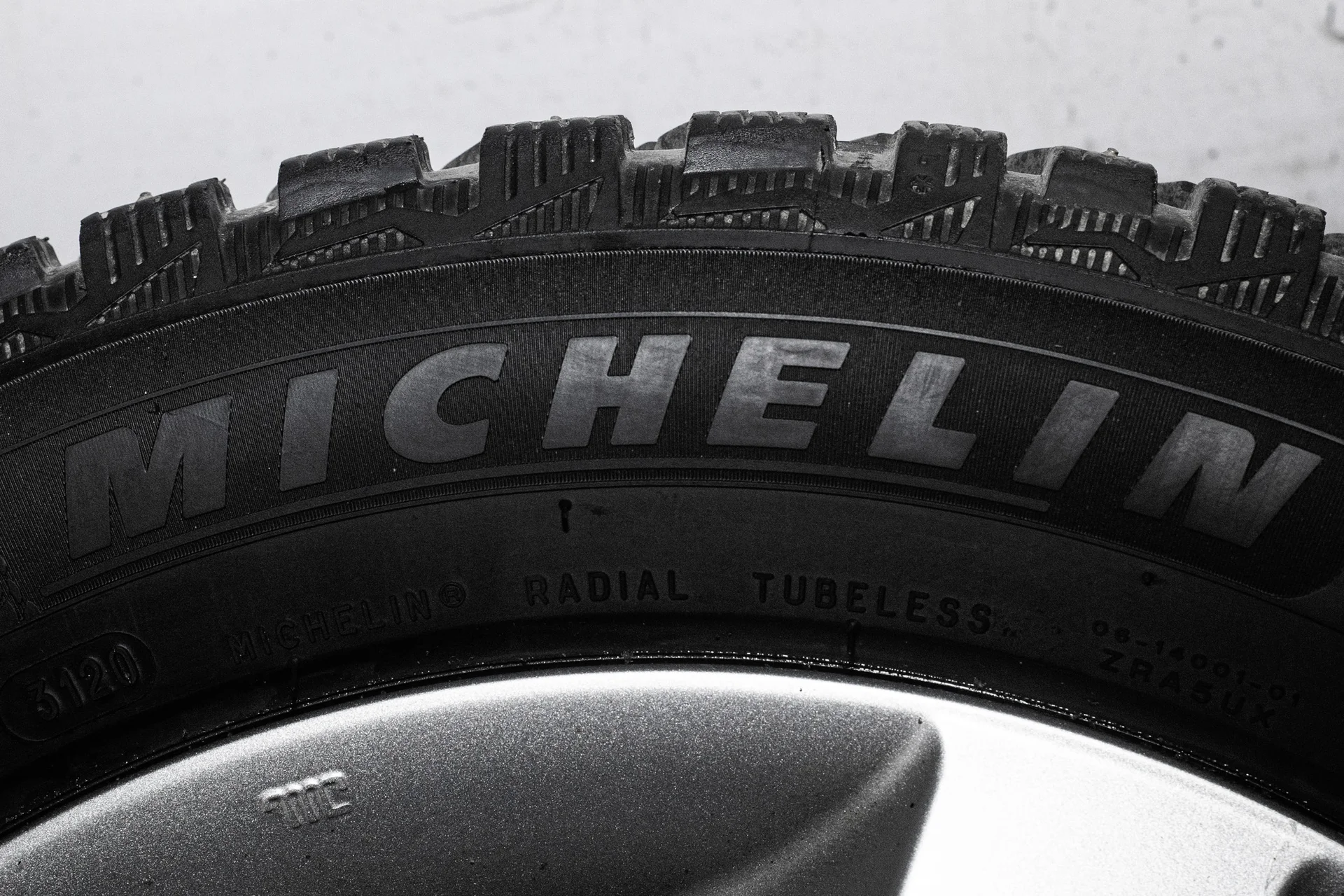 Michelin X-Ice North 4 205/55 R16 94T XL - миниатюра 9