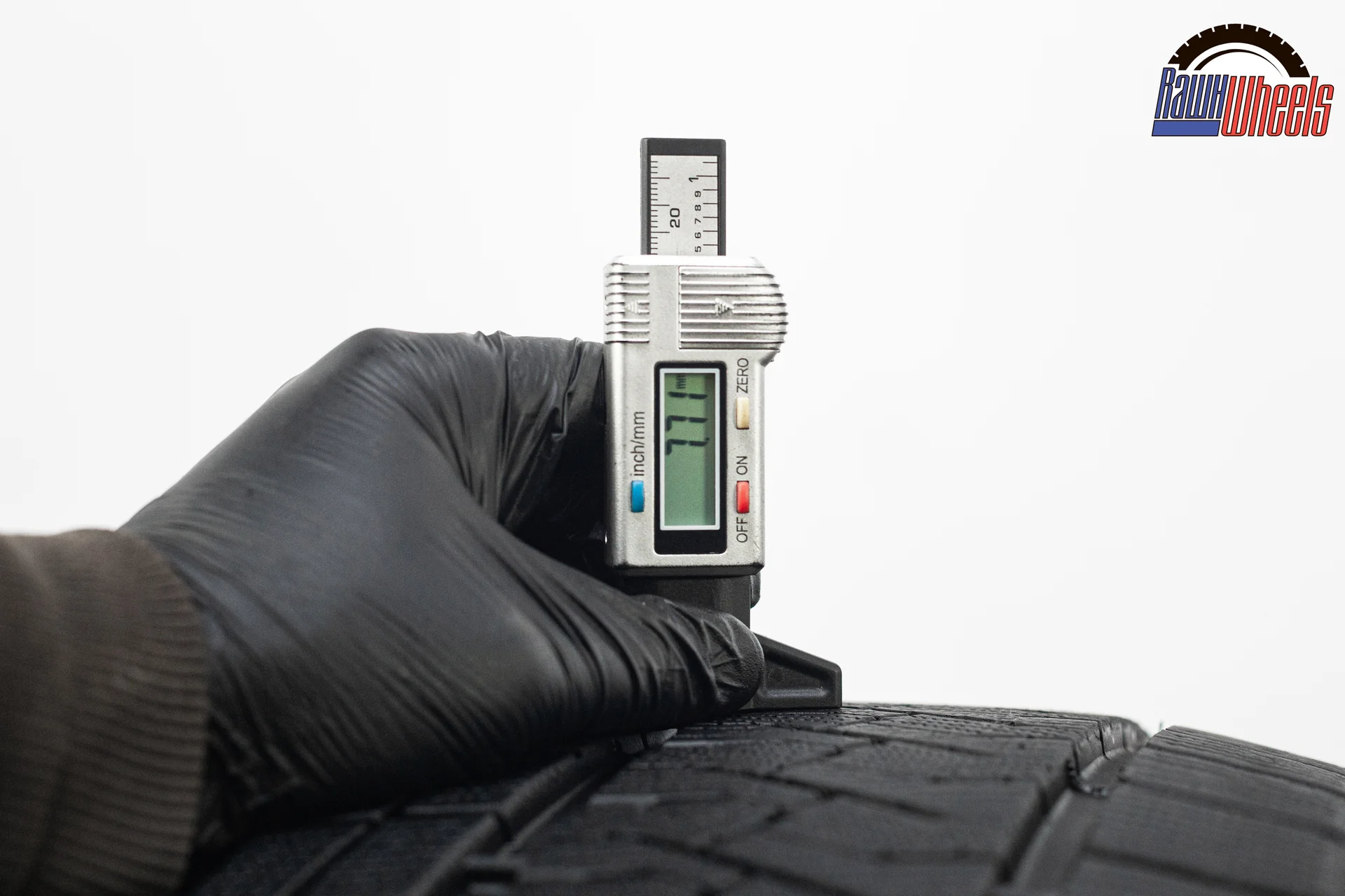 Goodyear EfficientGrip SUV 225/55 R19 99V - миниатюра 2