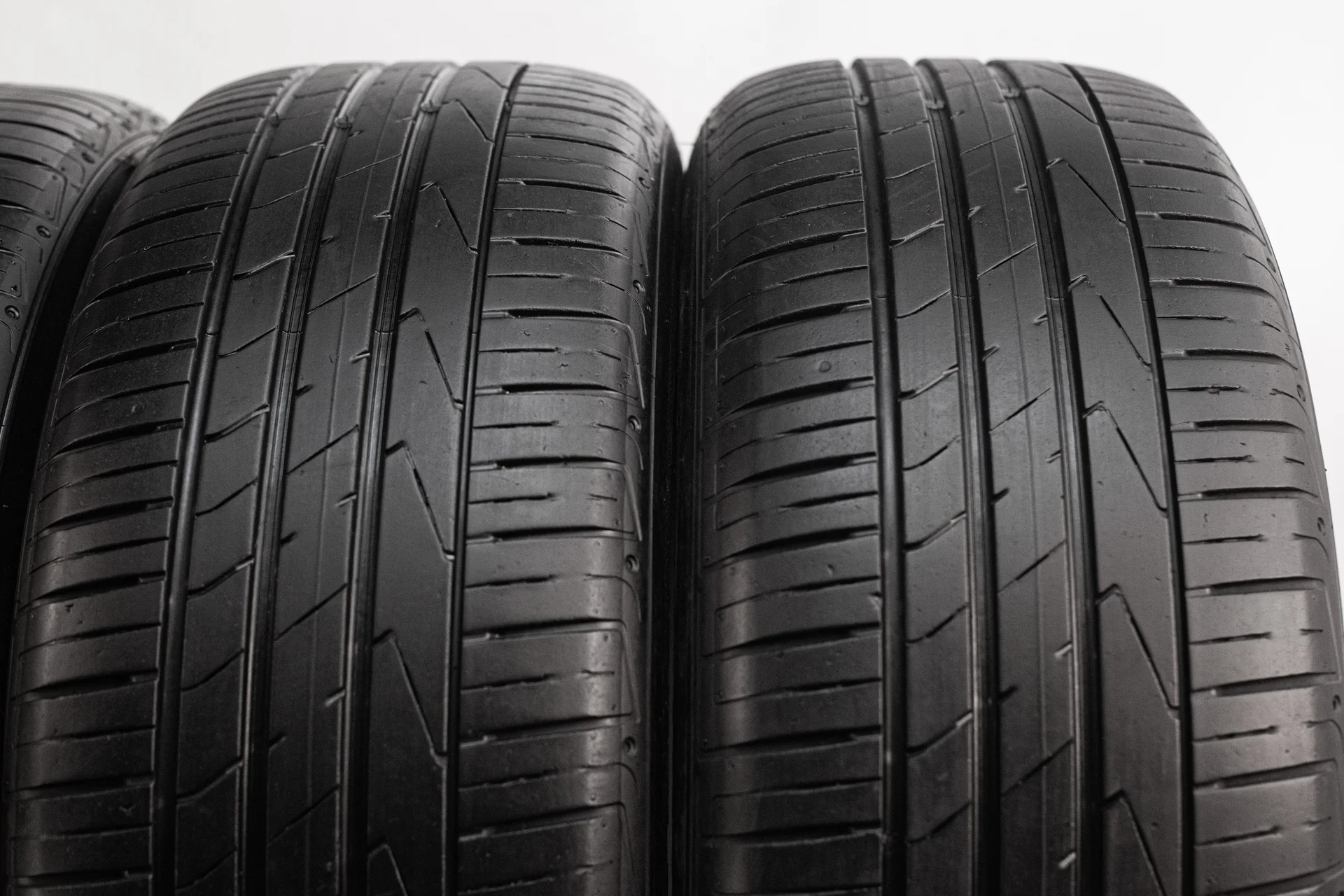 Hankook K117A Ventus S1 evo2 SUV 235/60/18 103W + 255/55/18 105W - миниатюра 5