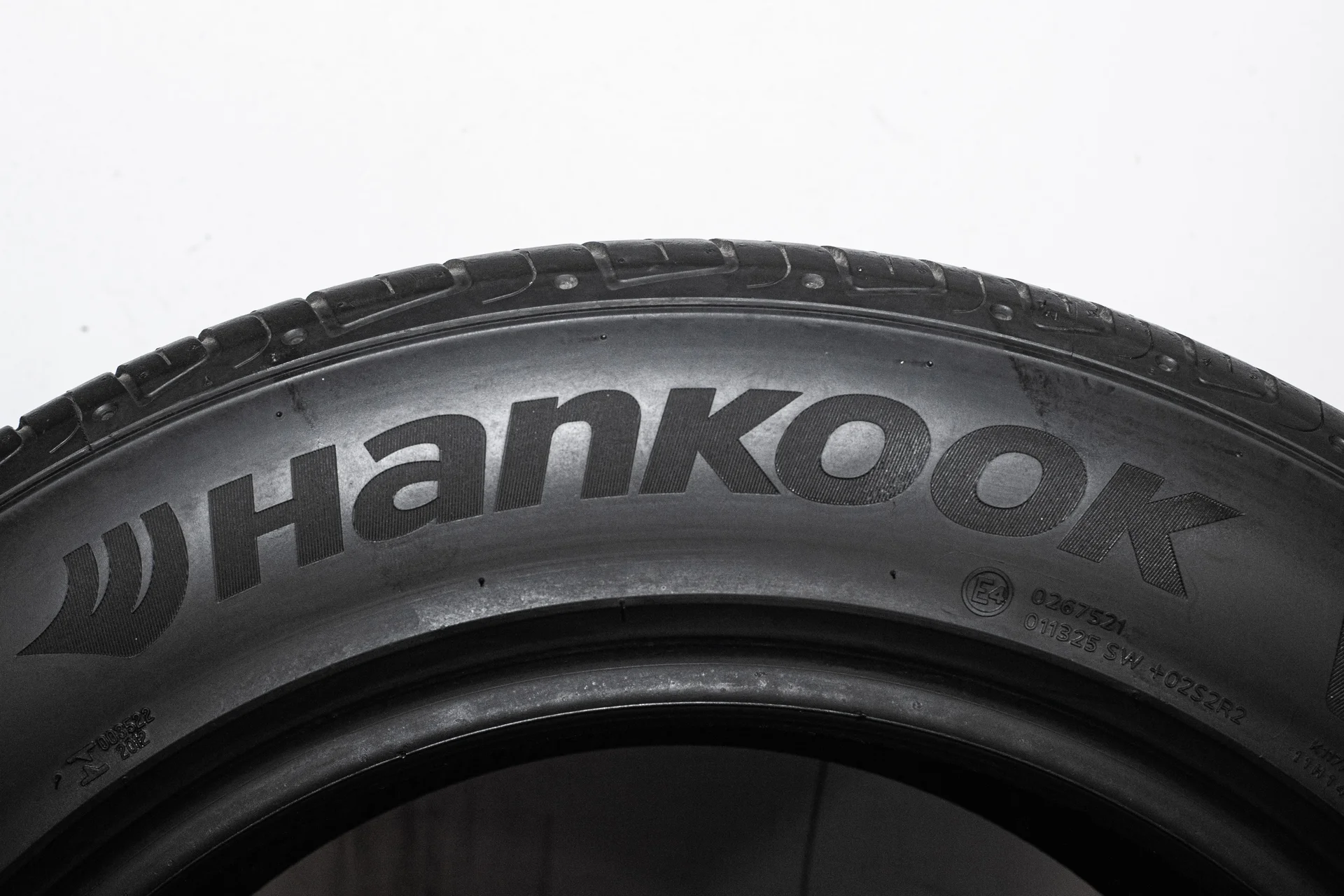 Hankook K117A Ventus S1 evo2 SUV 235/60/18 103W + 255/55/18 105W - миниатюра 7