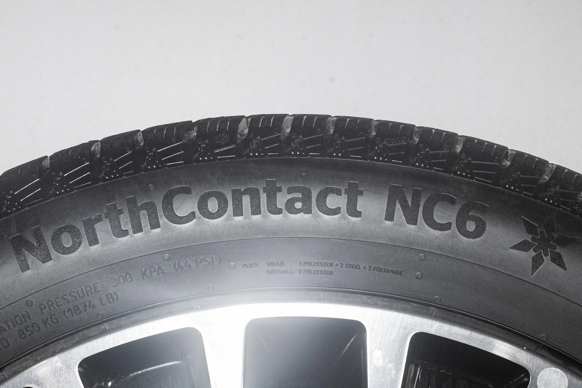 Continental NorthContact NC6 245/50 R20 102T - миниатюра 7