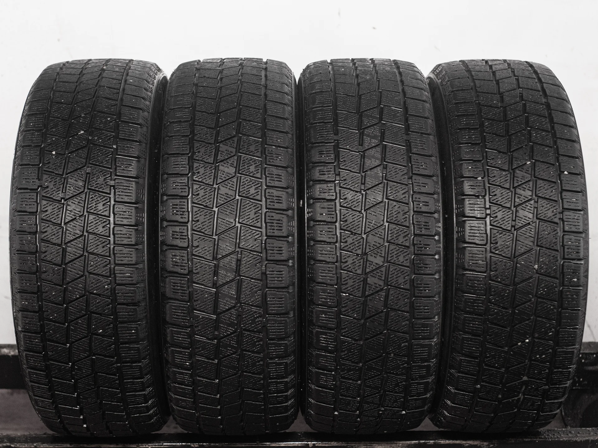 Sailun Ice Blazer Arctic SUV 225/60 R17 103T XL