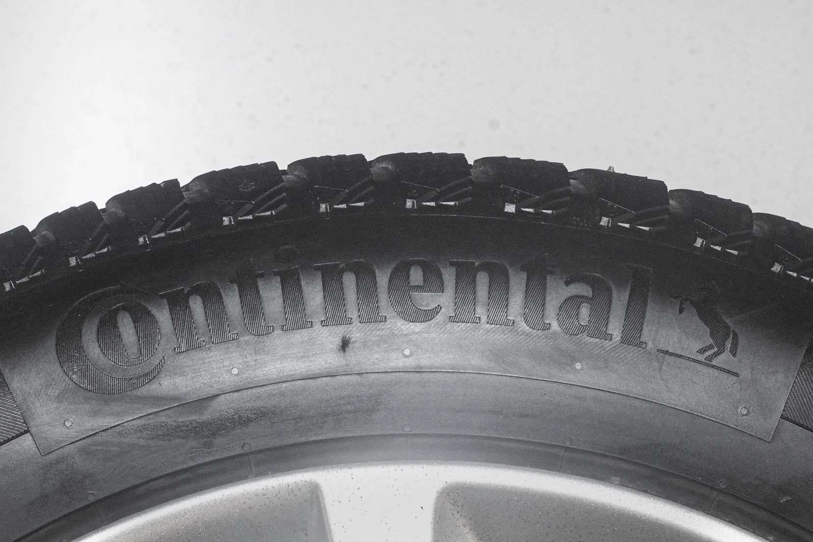 Continental IceContact 2 SUV 255/55 R20 110T - миниатюра 6