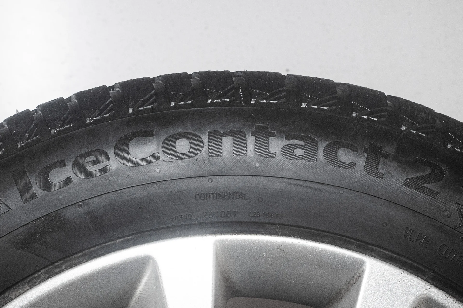 Continental IceContact 2 SUV 255/55 R20 110T - миниатюра 7
