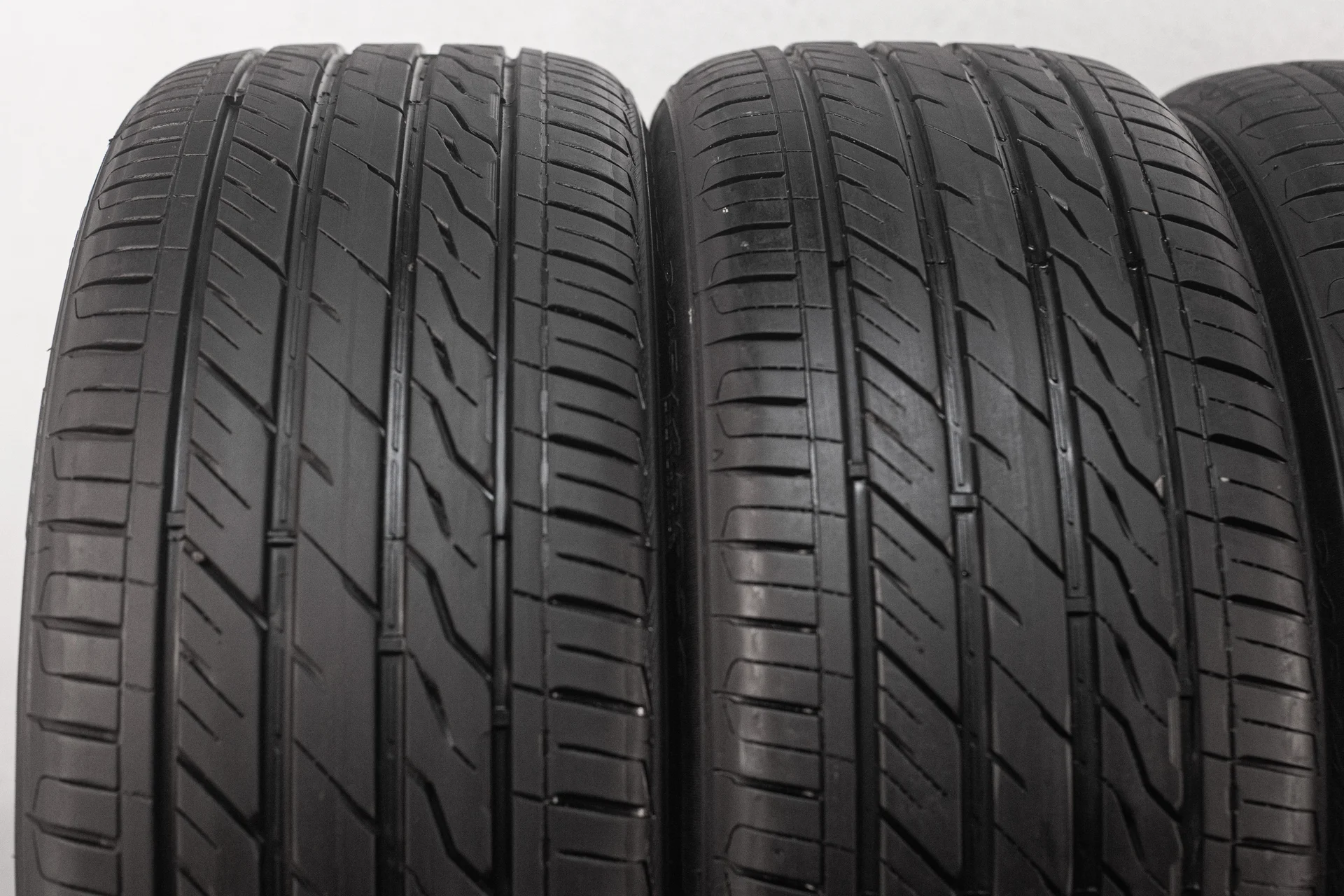 Landsail LS588 SUV 245/45 R20 103W - миниатюра 5
