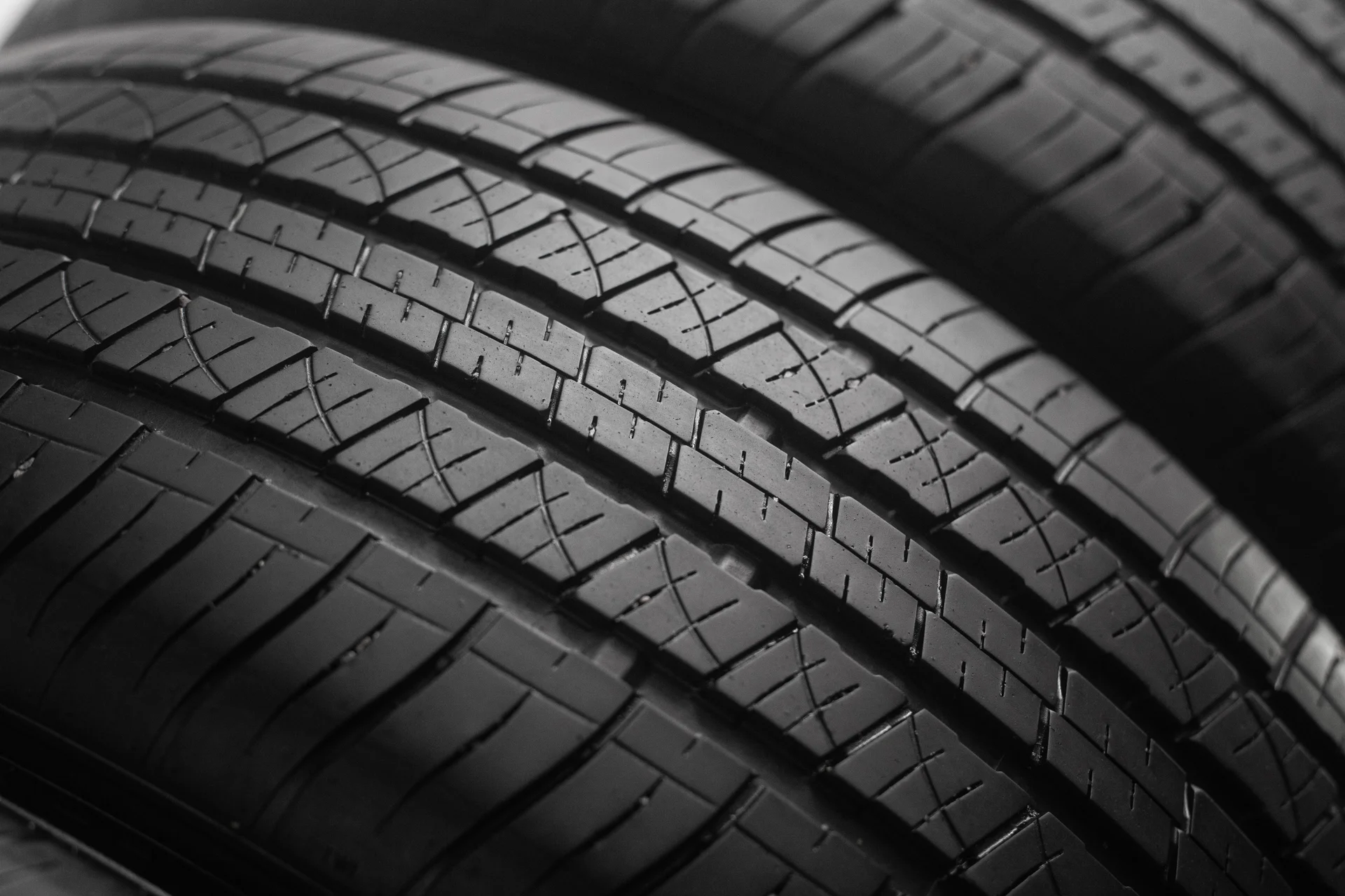 LingLong GreenMax 4x4 HP 225/55 R18 98V - миниатюра 3
