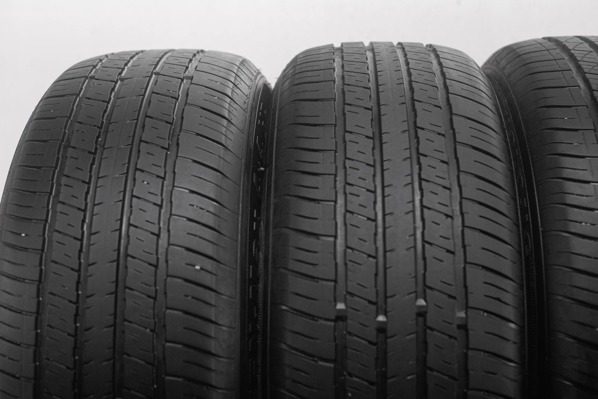 LingLong GreenMax 4x4 HP 225/55 R18 98V - миниатюра 5