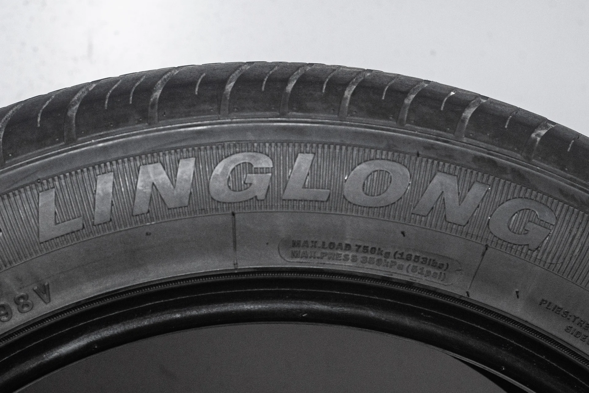 LingLong GreenMax 4x4 HP 225/55 R18 98V - миниатюра 8