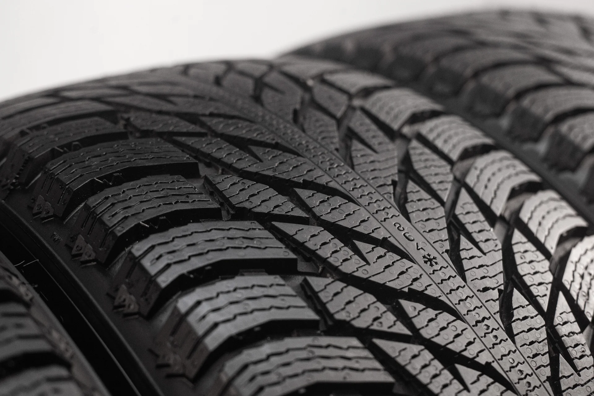 Ikon Autograph Snow 3 SUV 265/45 R21 108T - миниатюра 3