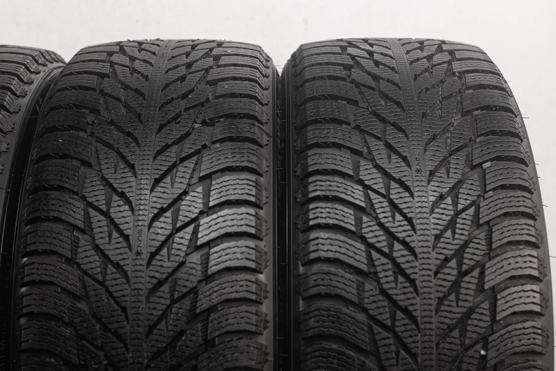 Ikon Autograph Snow 3 SUV 265/45 R21 108T - миниатюра 4