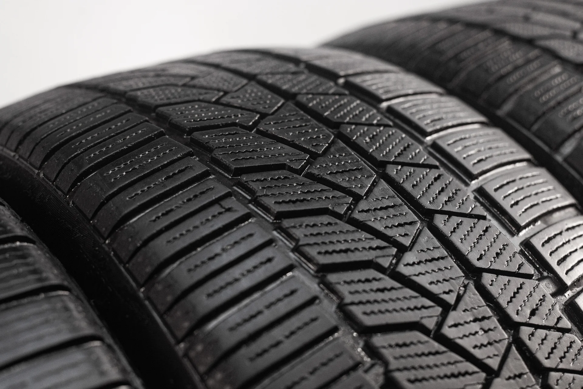 Continental WinterContact TS 860S 245/40 R19 98V + 275/35 R19 100V - миниатюра 4