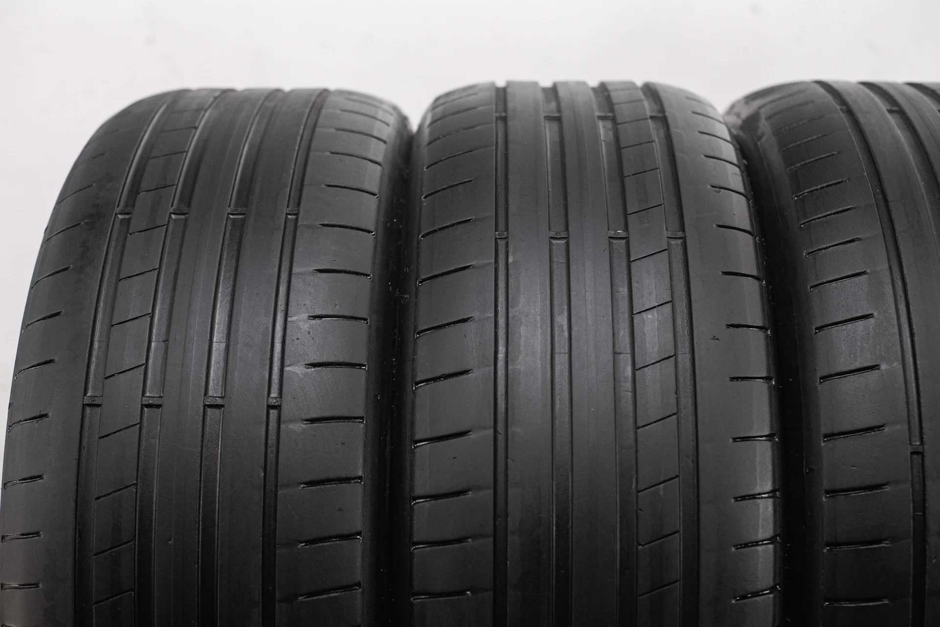 Dunlop SP Sport MAXX RT2 225/45 R19 92W RF - миниатюра 5
