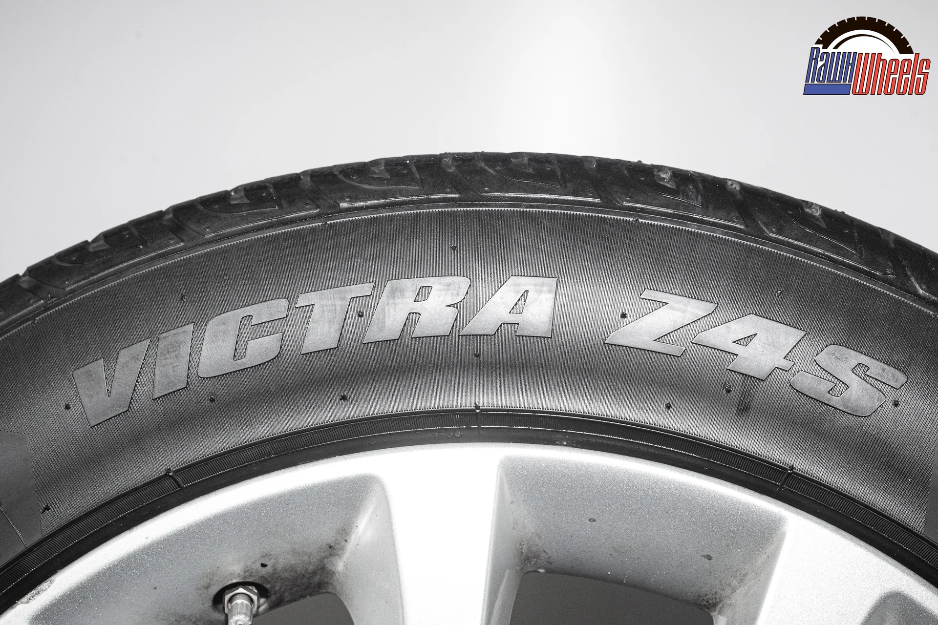 Maxxis MA-Z4S Victra 255/55 R20 110W XL - миниатюра 7