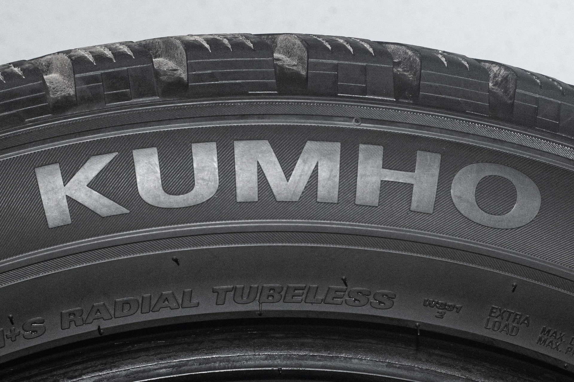Kumho Wintercraft SUV Ice WS31 265/50 R20 111T XL - миниатюра 10