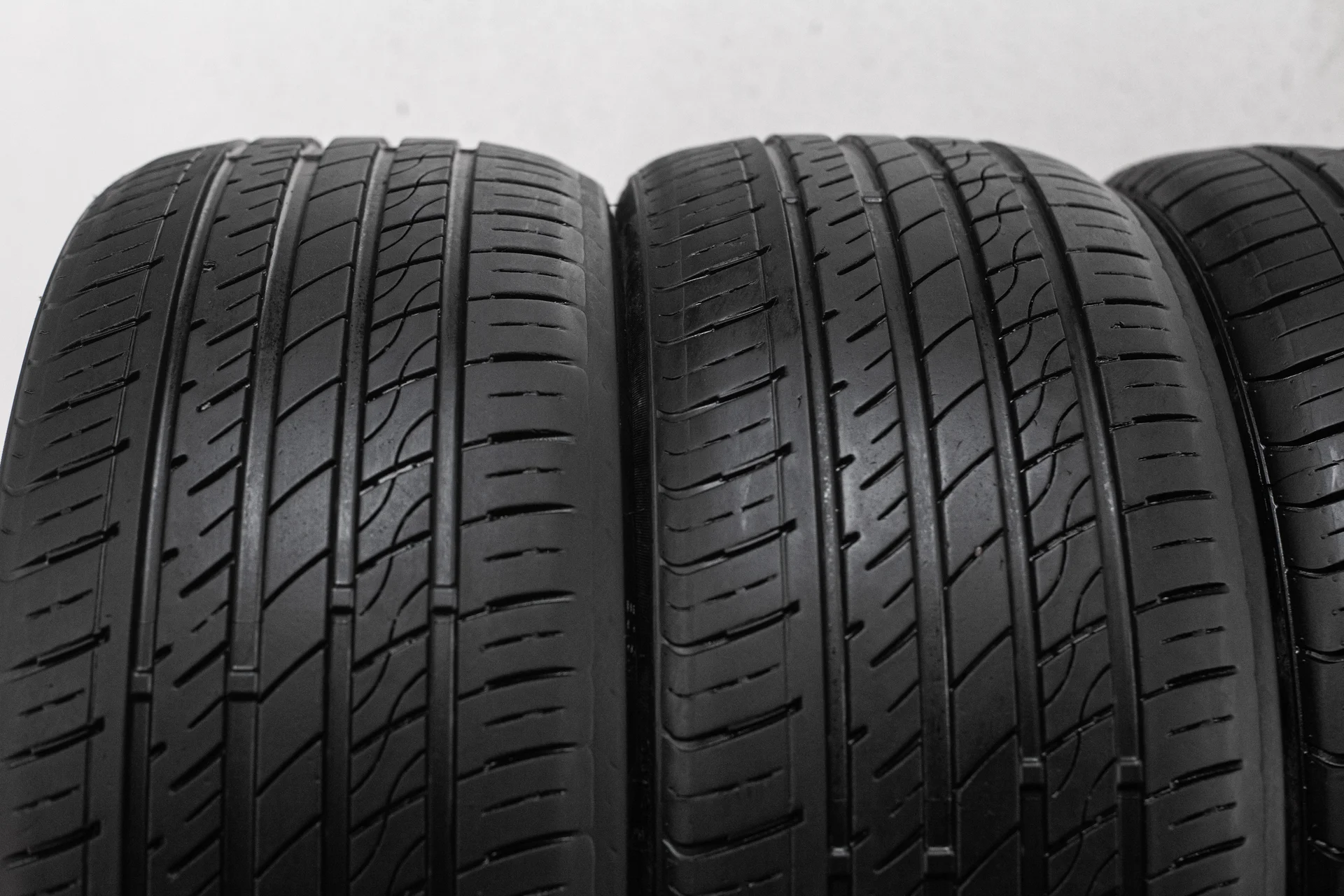 Arivo Ultra ARZ5 225/40 ZR19 93W XL 255/35 ZR19 96W - миниатюра 4