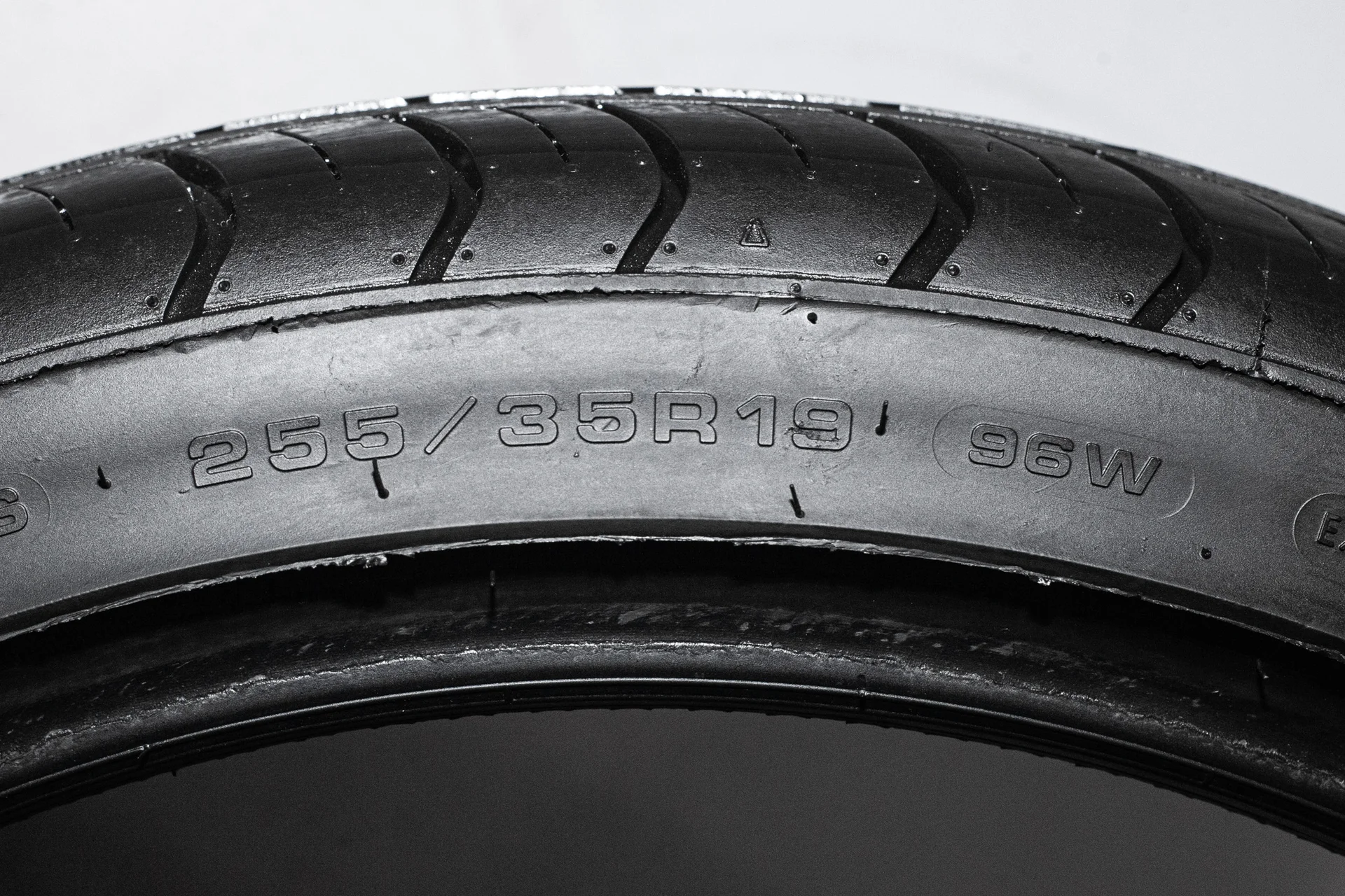 Arivo Ultra ARZ5 225/40 ZR19 93W XL 255/35 ZR19 96W - миниатюра 6