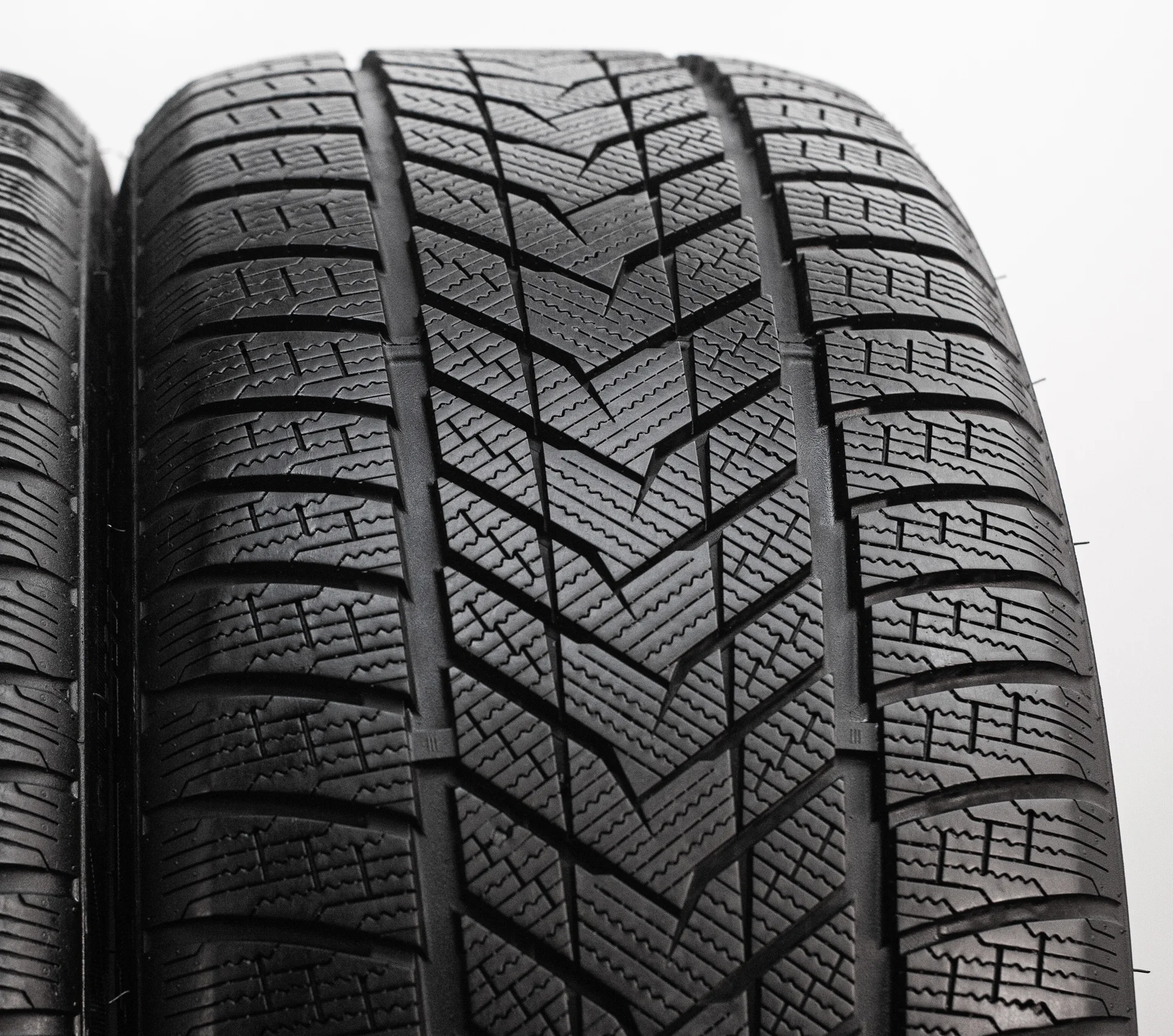 Arivo Winmaster ProX ARW5 265/45 R20 108H - миниатюра 3