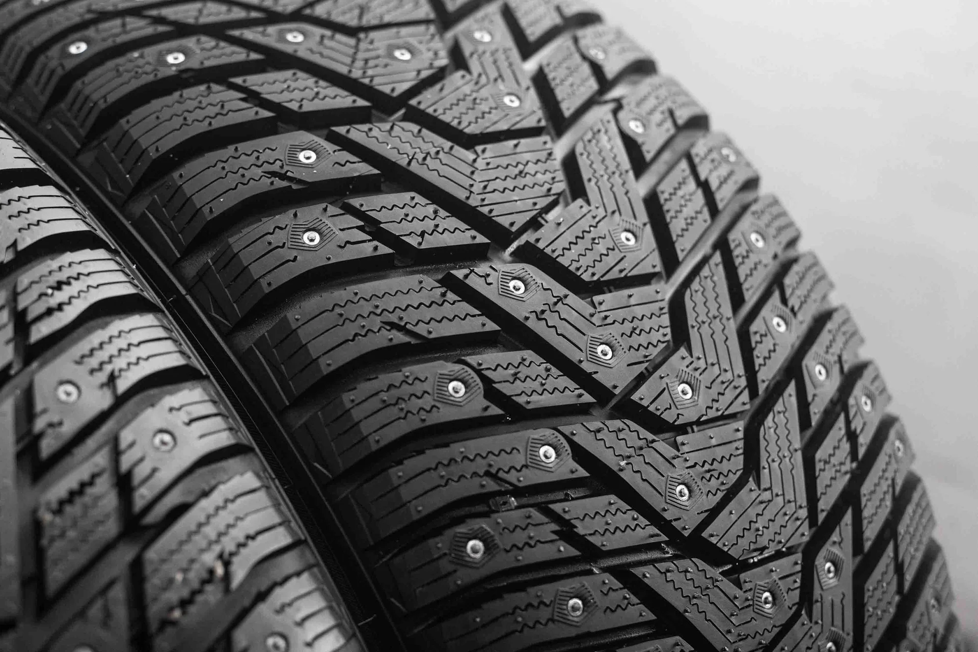 Hankook W429 i Pike RS2 245/40 R19 98T XL - миниатюра 3