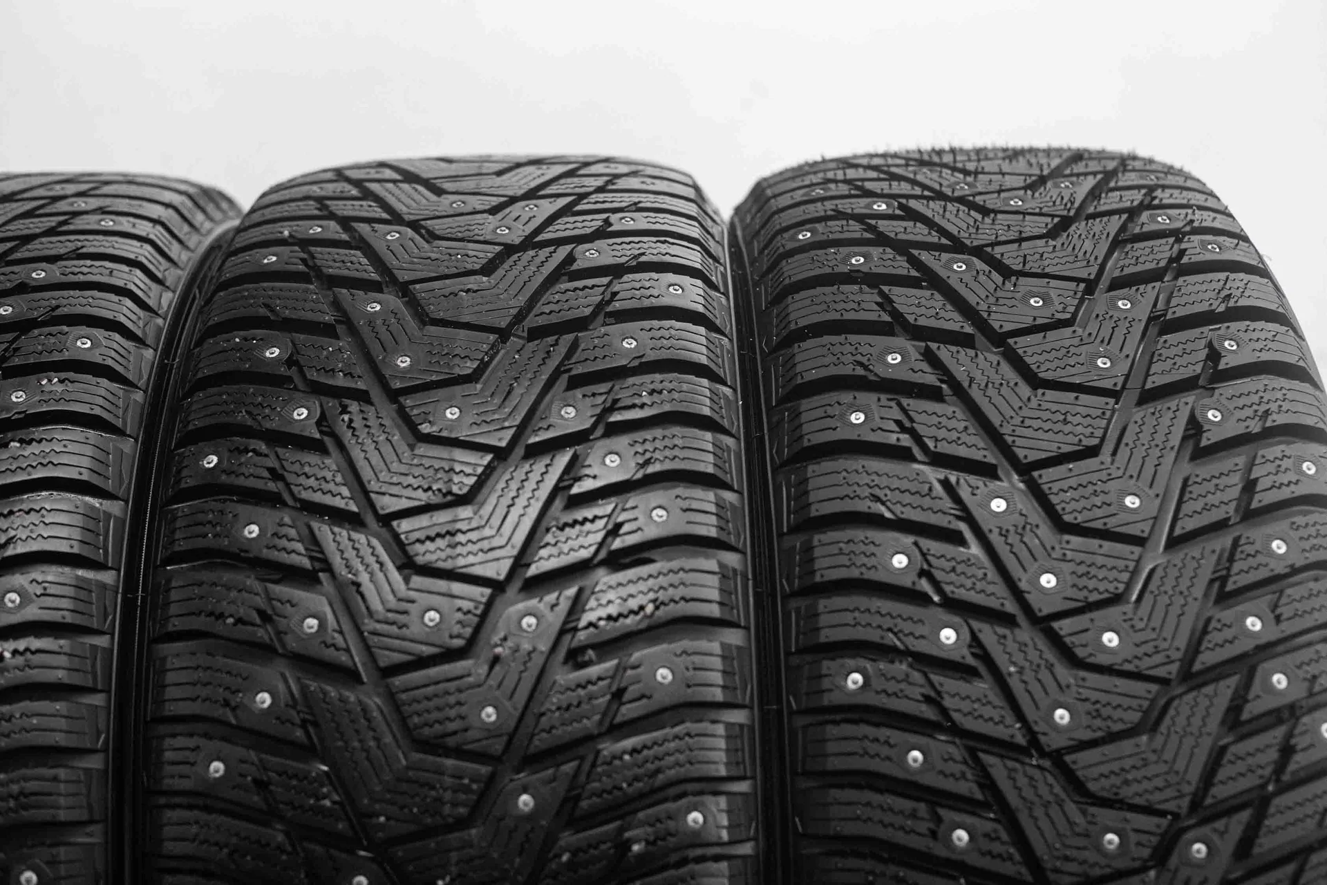 Hankook W429 i Pike RS2 245/40 R19 98T XL - миниатюра 4