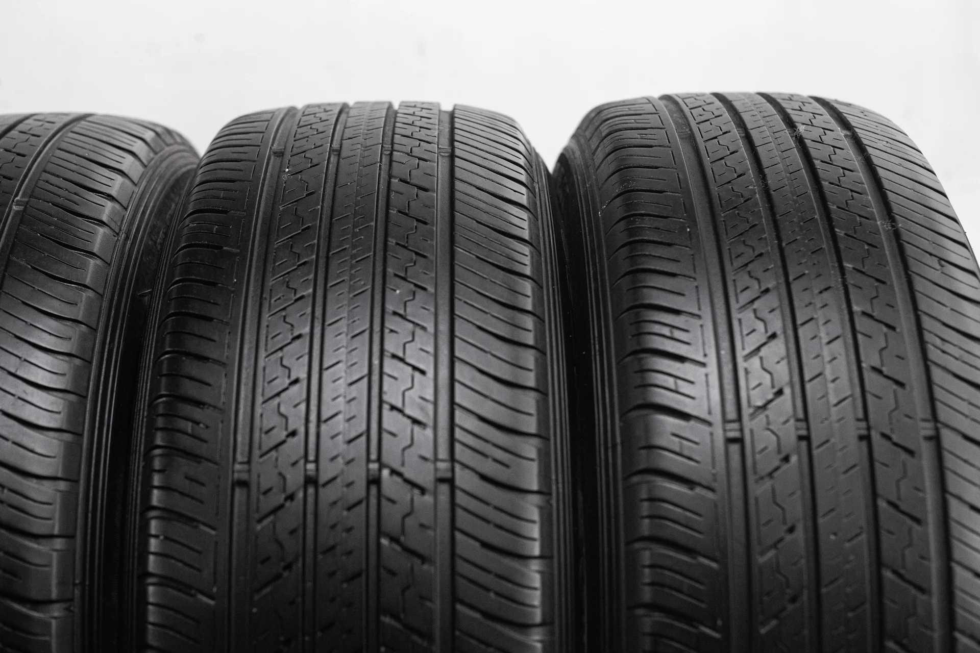 Dunlop Grandtrek ST30 235/55 R18 100H - миниатюра 4
