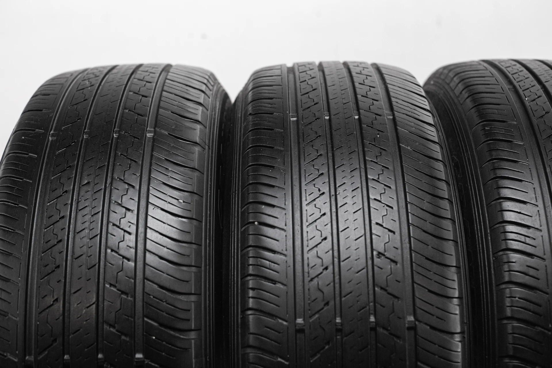 Dunlop Grandtrek ST30 235/55 R18 100H - миниатюра 5