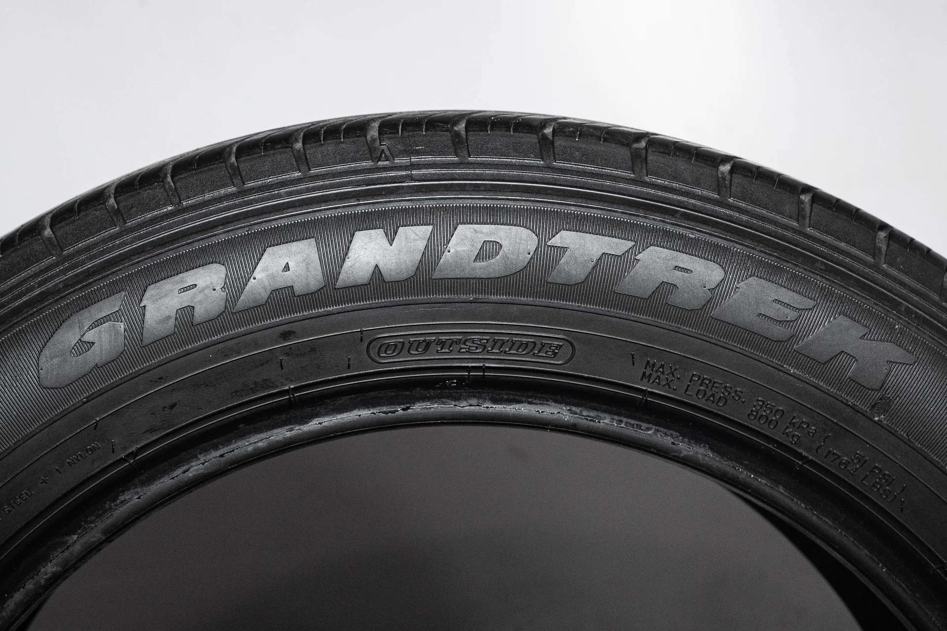 Dunlop Grandtrek ST30 235/55 R18 100H - миниатюра 9