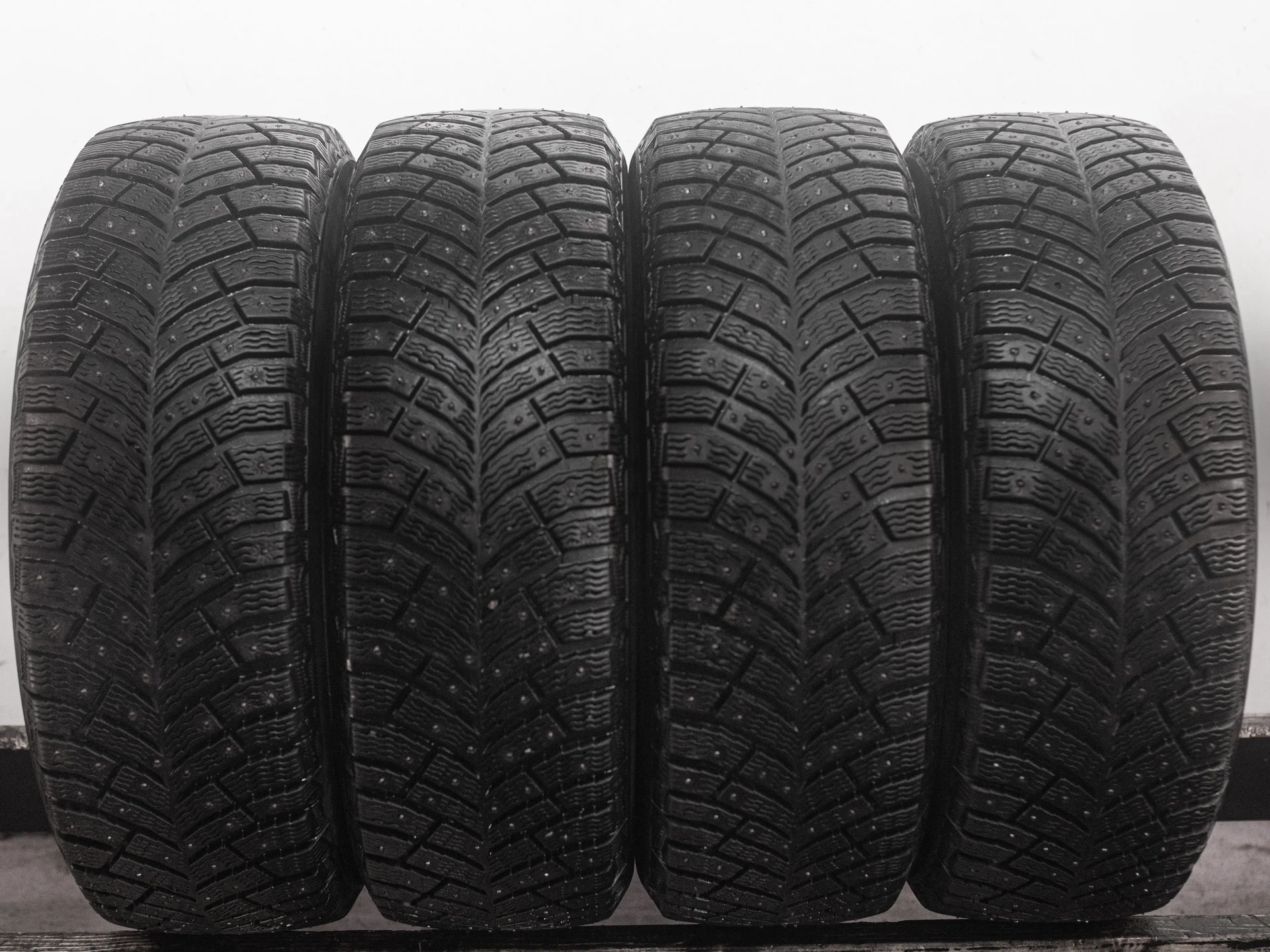 Michelin X-Ice North 4 195/65 R15 95T