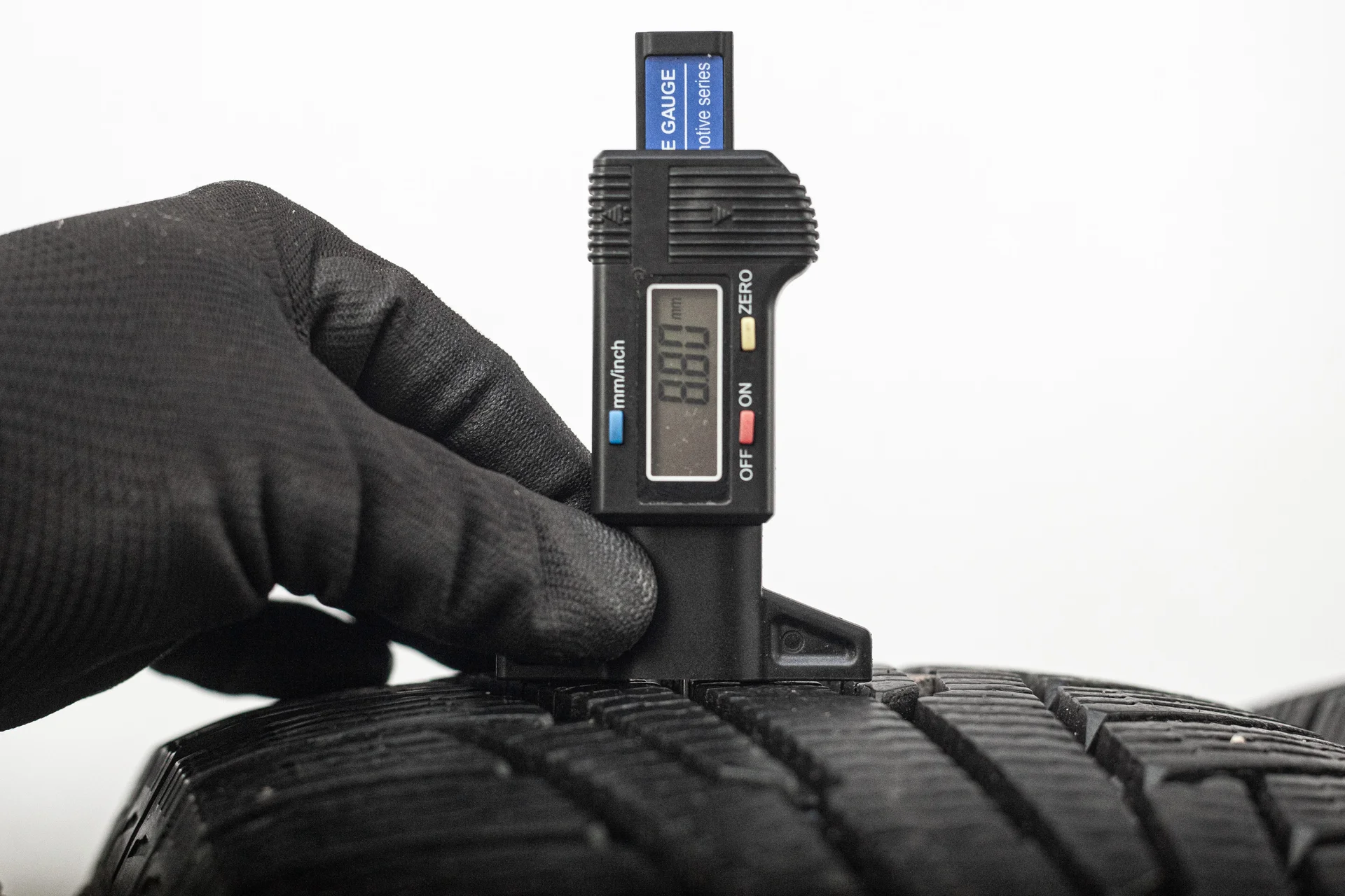Nokian Nordman RS2 SUV 215/65 R16 102R - миниатюра 2