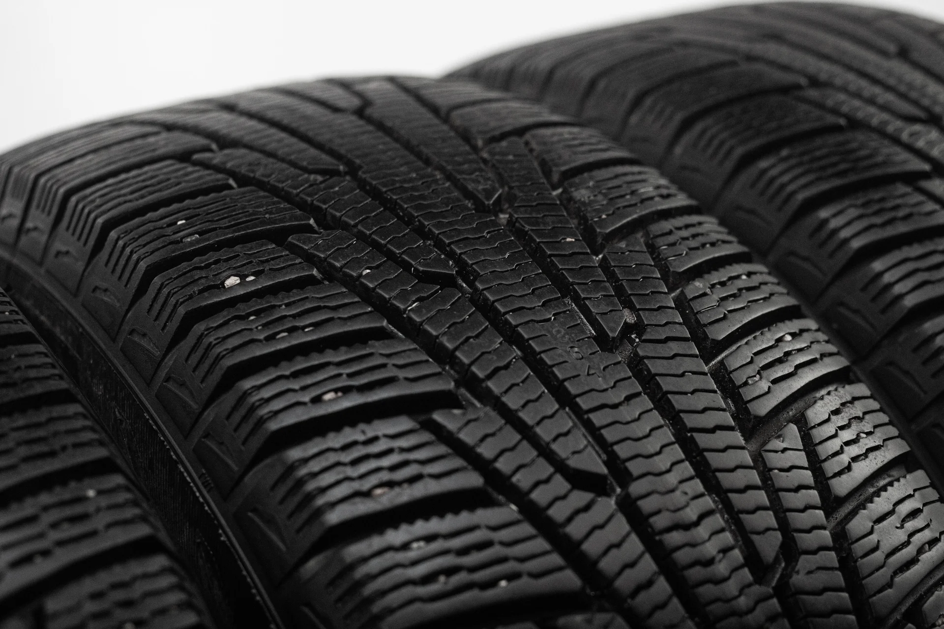 Nokian Nordman RS2 SUV 215/65 R16 102R - миниатюра 3