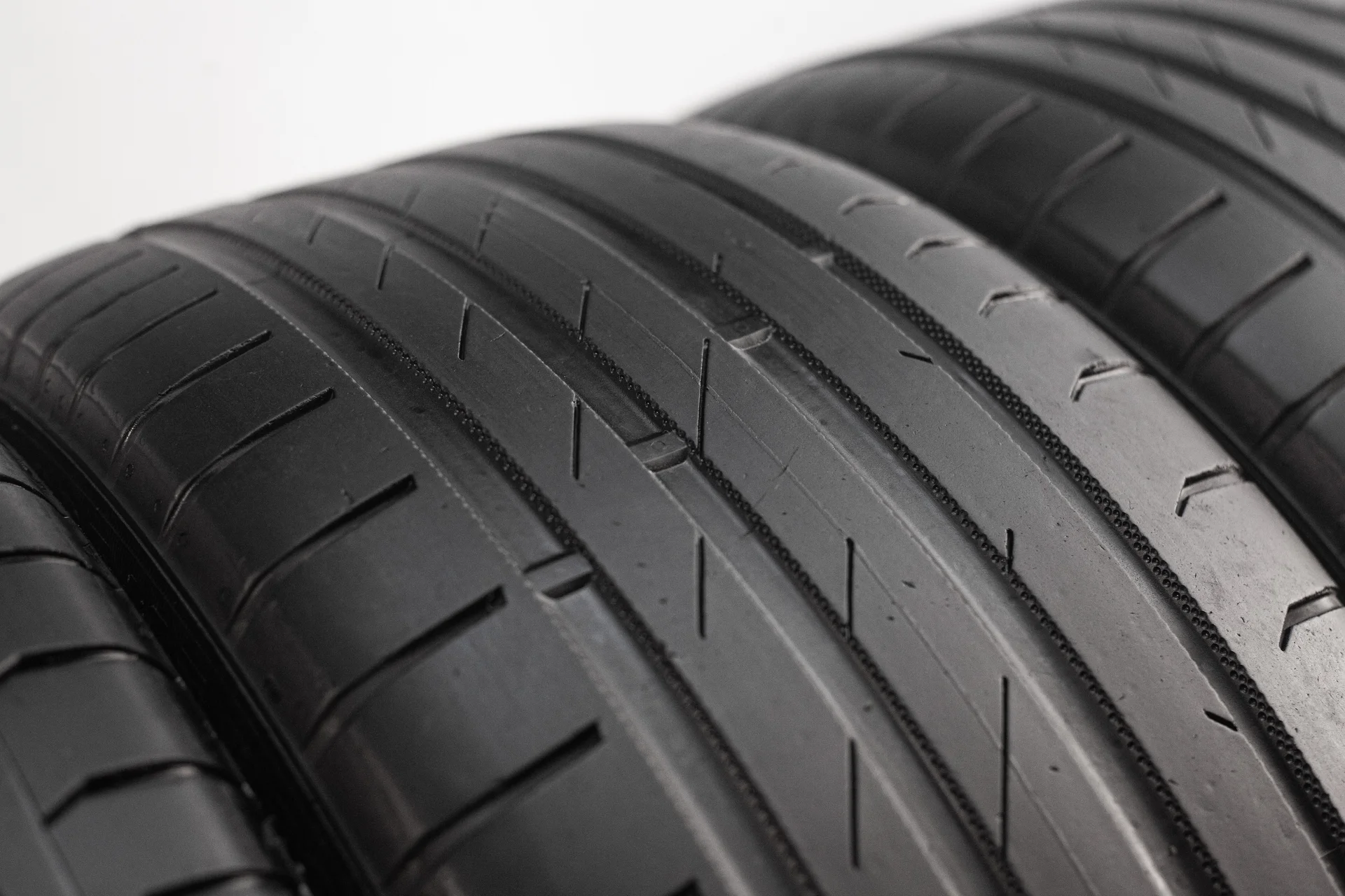 Nokian Nordman SZ2 225/45 R19 92W - миниатюра 3