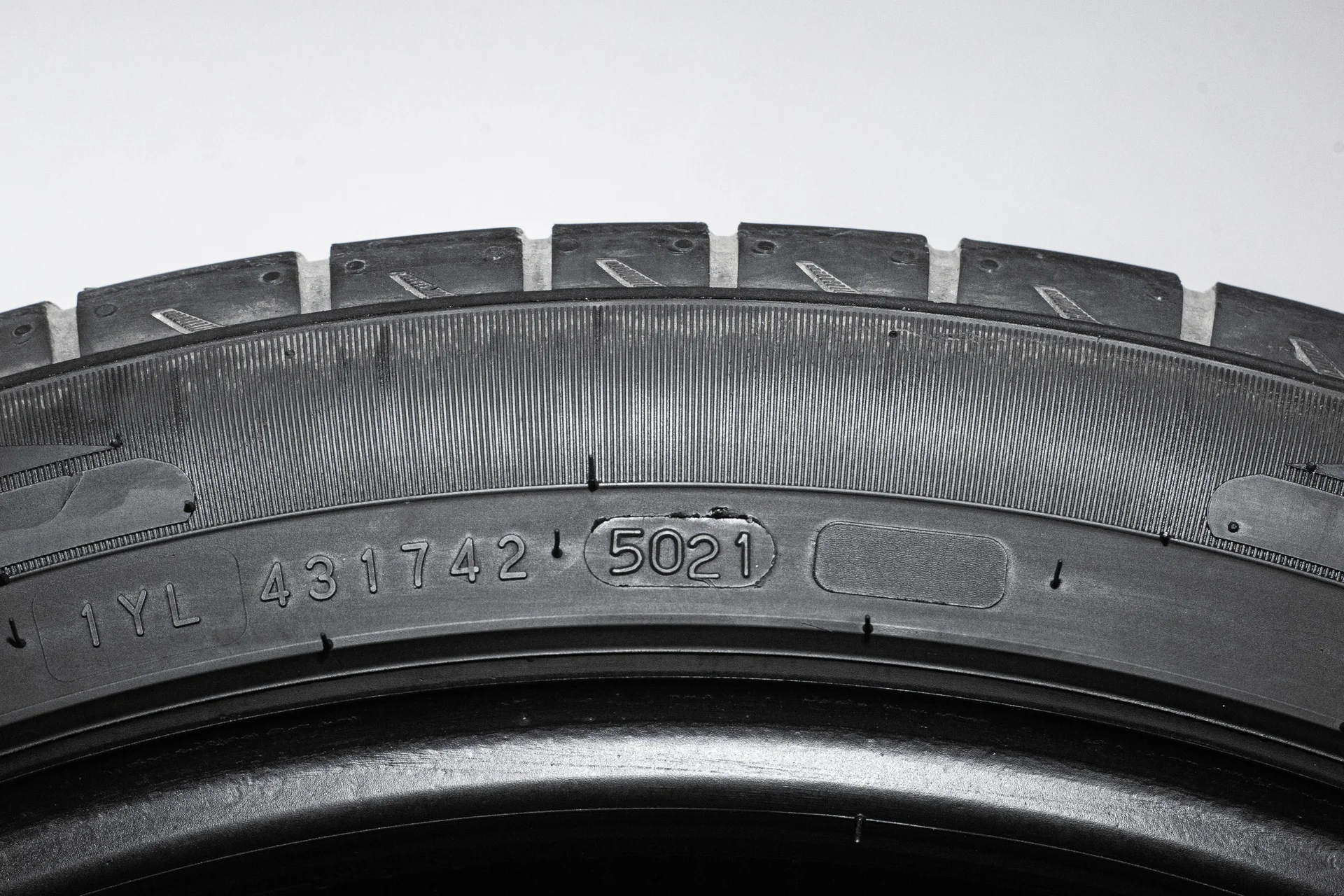 Nokian Nordman SZ2 225/45 R19 92W - миниатюра 9