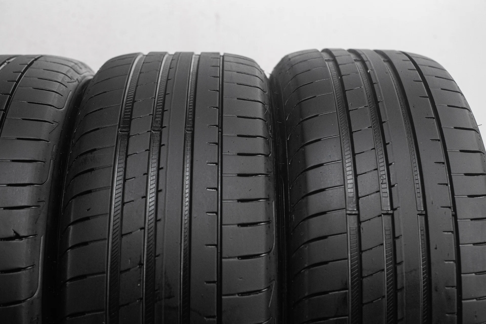 Goodyear Eagle F1 Asymmetric 3 SUV 245/45 R20 100V XL - миниатюра 4