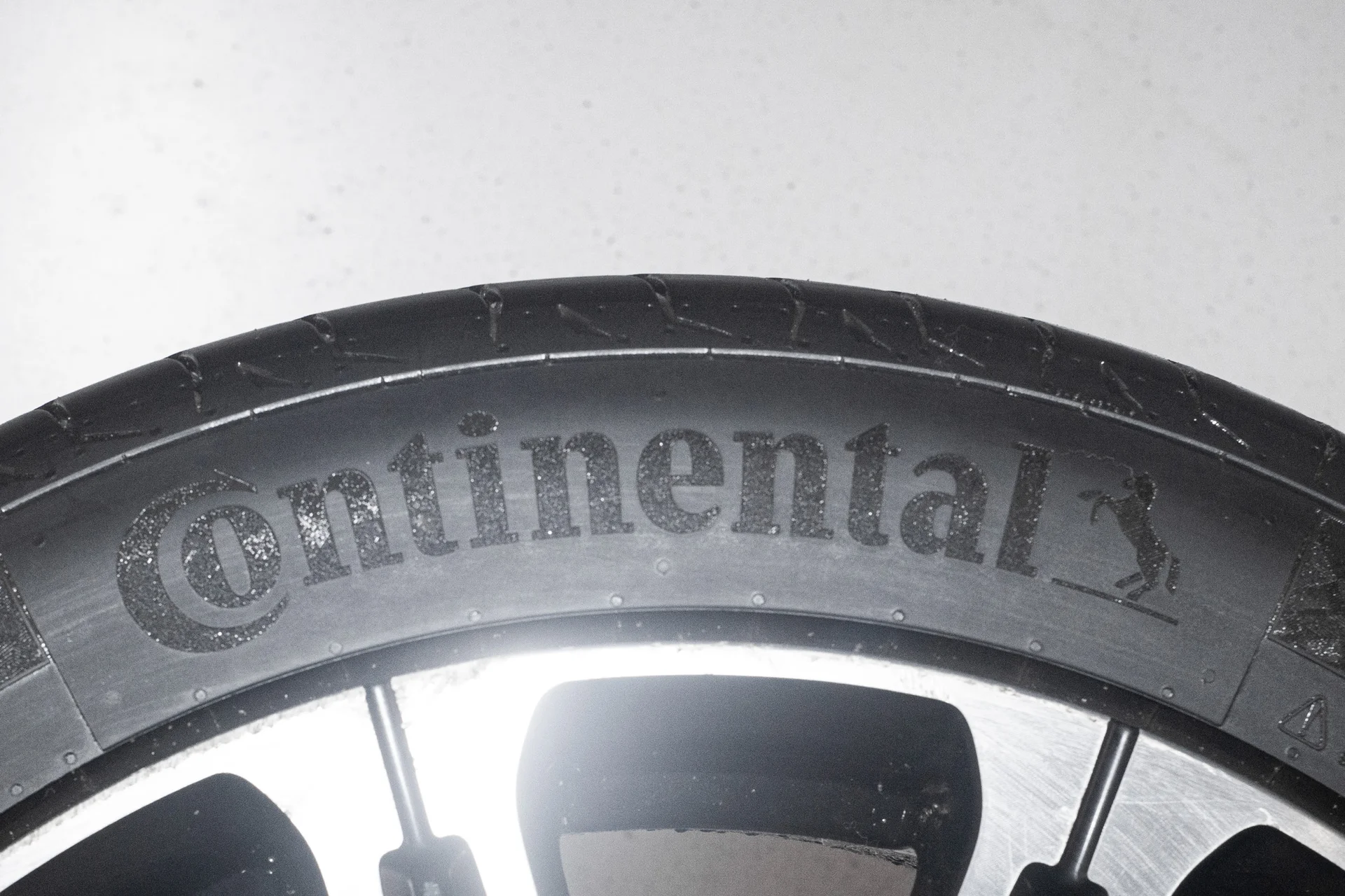 Continental MaxContact MC6 265/45 R21 108V - миниатюра 6