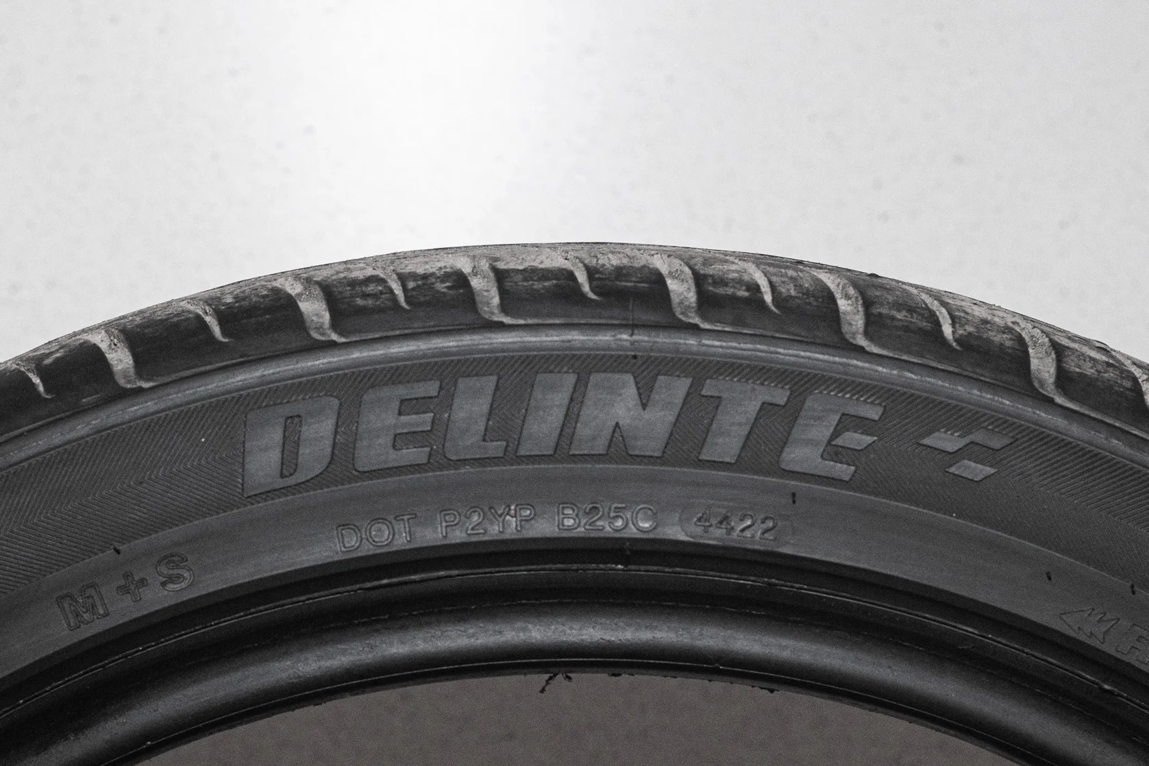 Delinte D7 Thunder 225/45 R19 96W - миниатюра 6