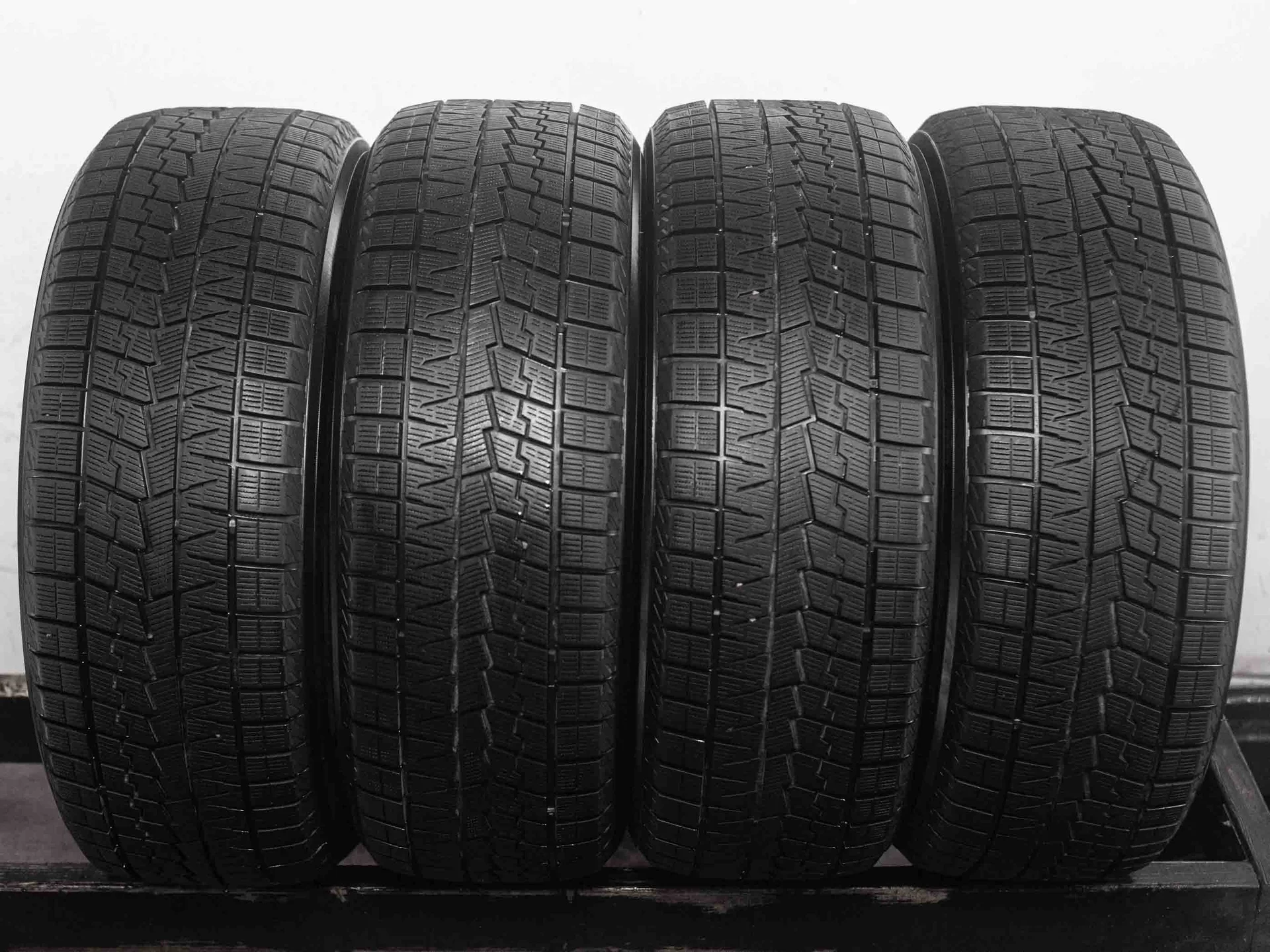 Yokohama Ice Guard IG70 225/55 R18 98Q - изображение 1