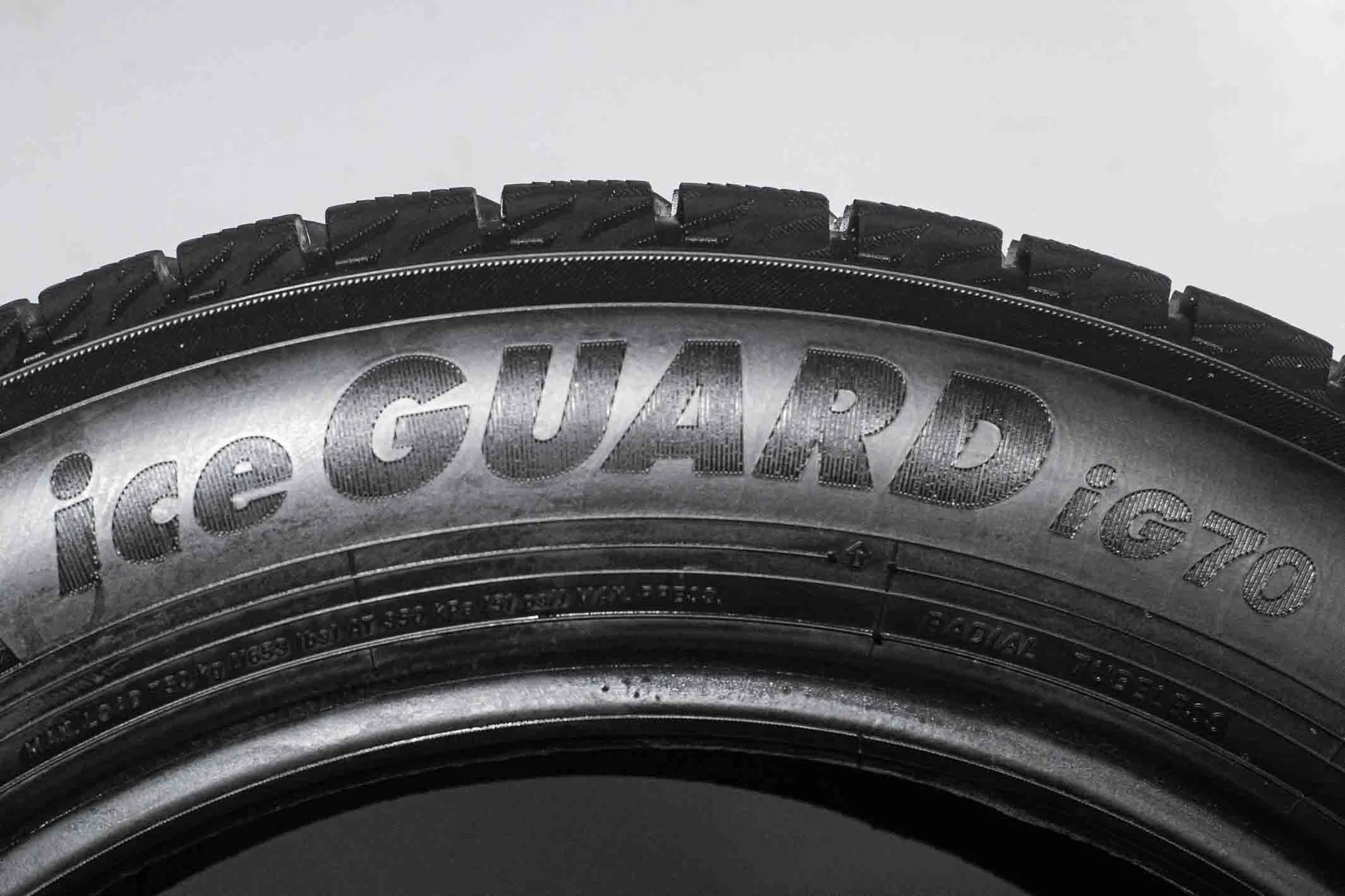 Yokohama Ice Guard IG70 225/55 R18 98Q - миниатюра 10