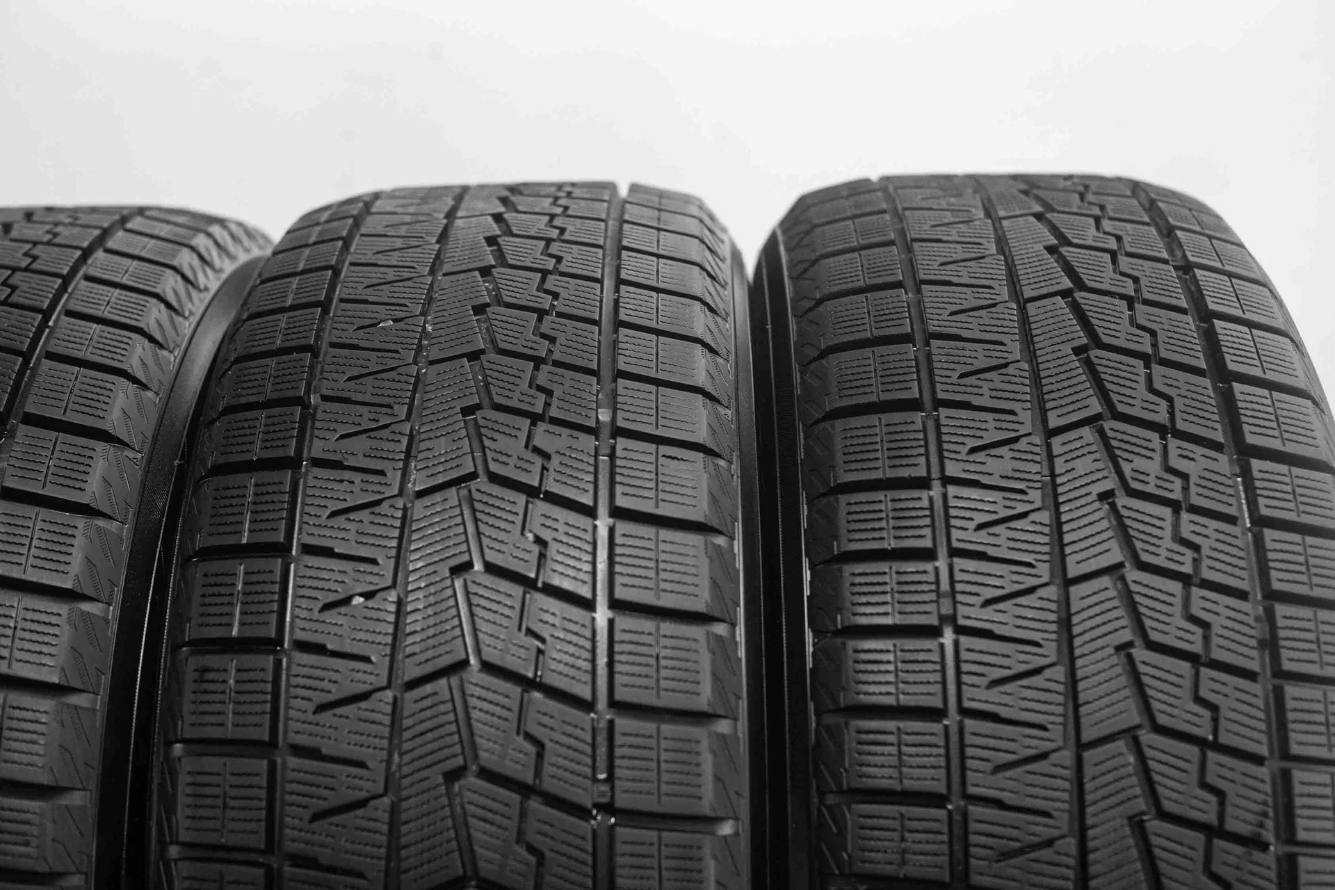 Yokohama Ice Guard IG70 225/55 R18 98Q - миниатюра 4