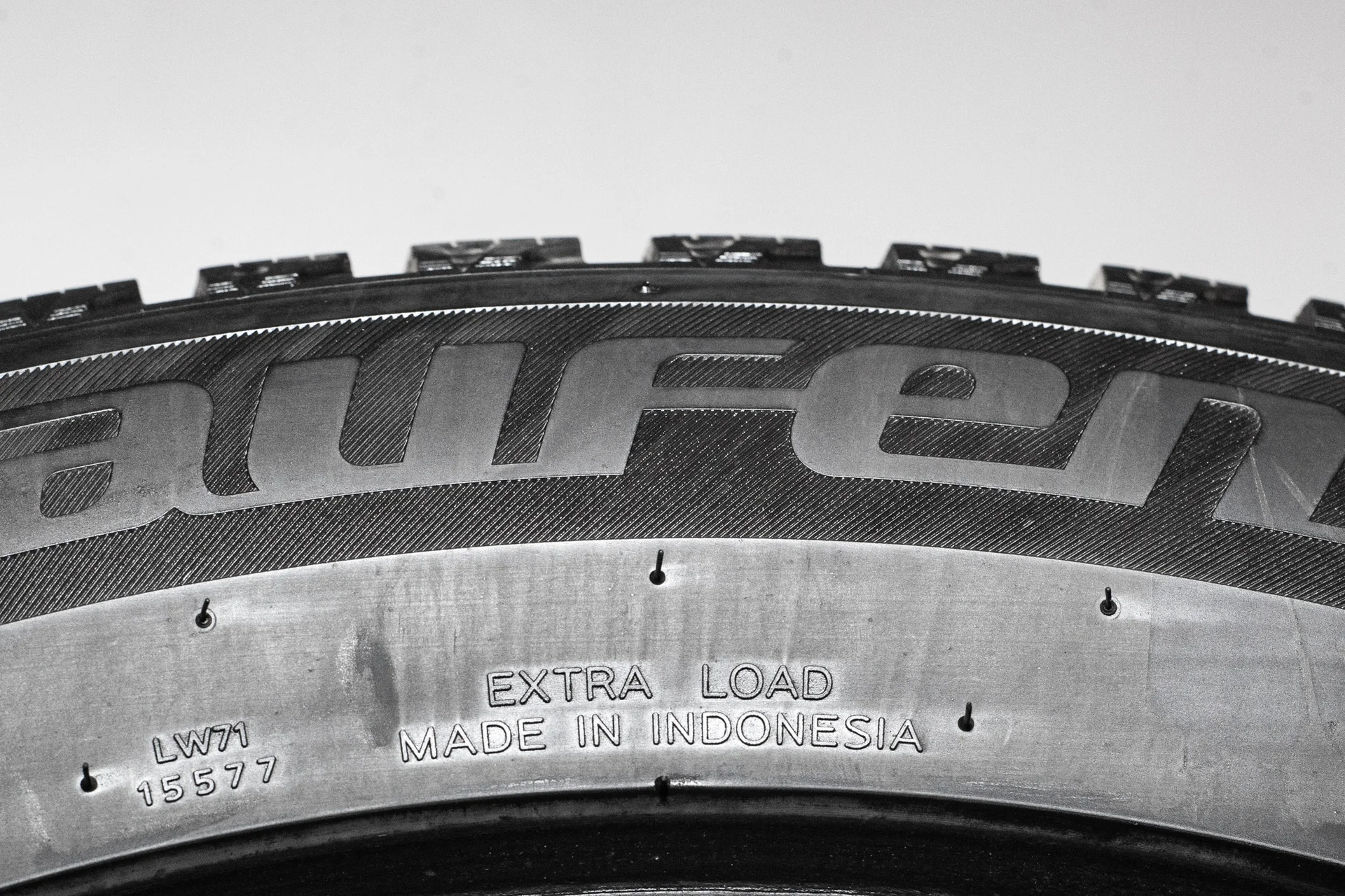 Laufenn i Fit Ice 255/55 R18 109T - миниатюра 10